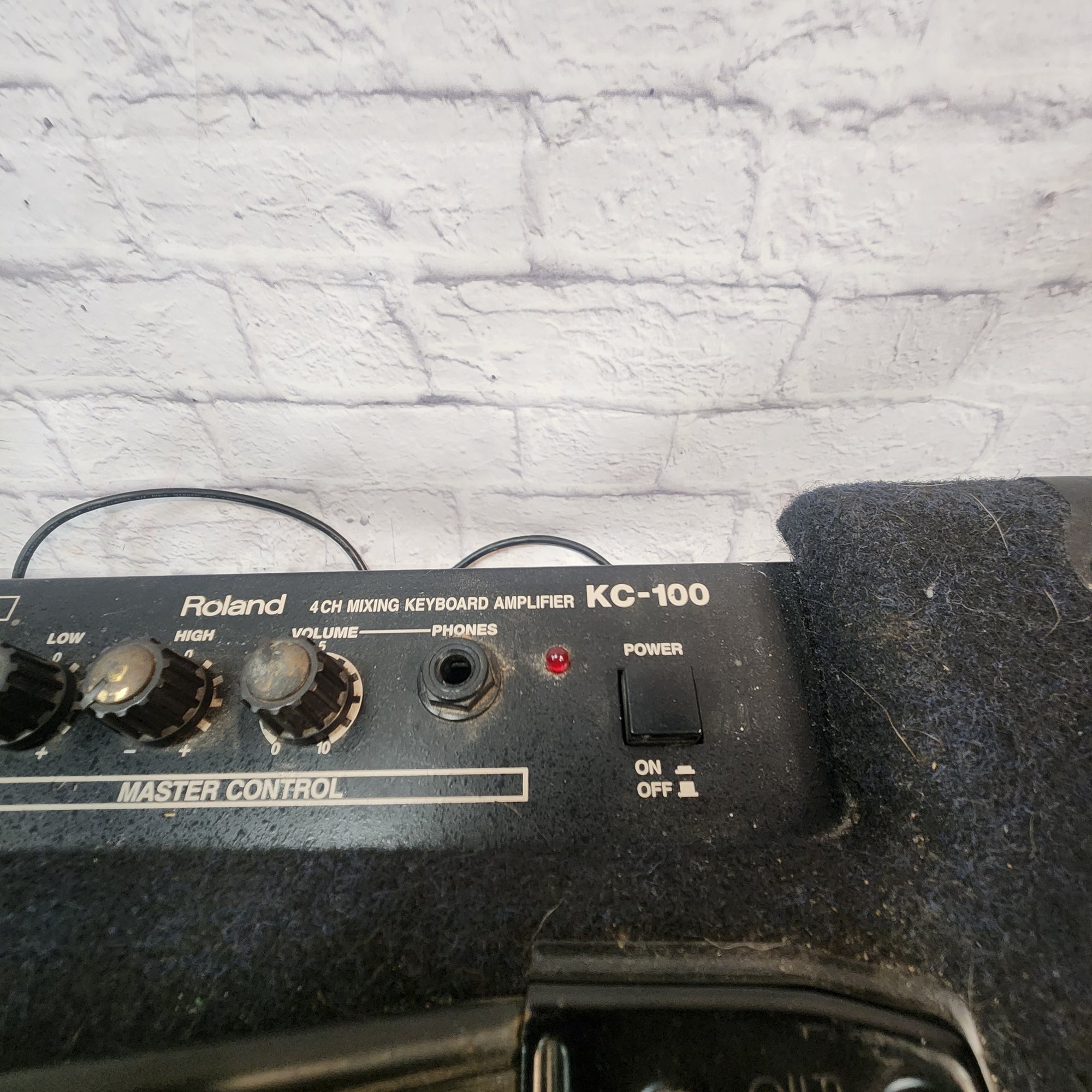 Roland KC-100 Keyboard Combo Amp