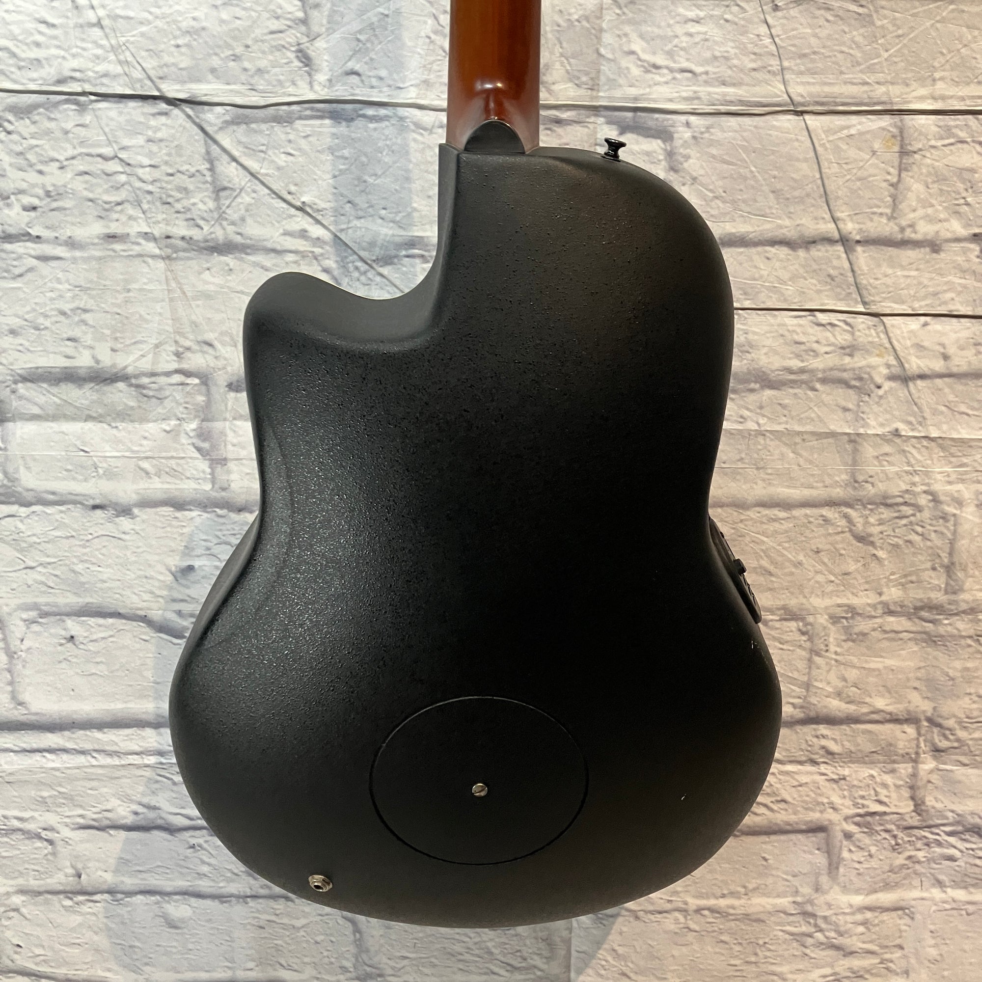 Ovation Celebrity CC44 Acoustic Guitar w/ OHSC