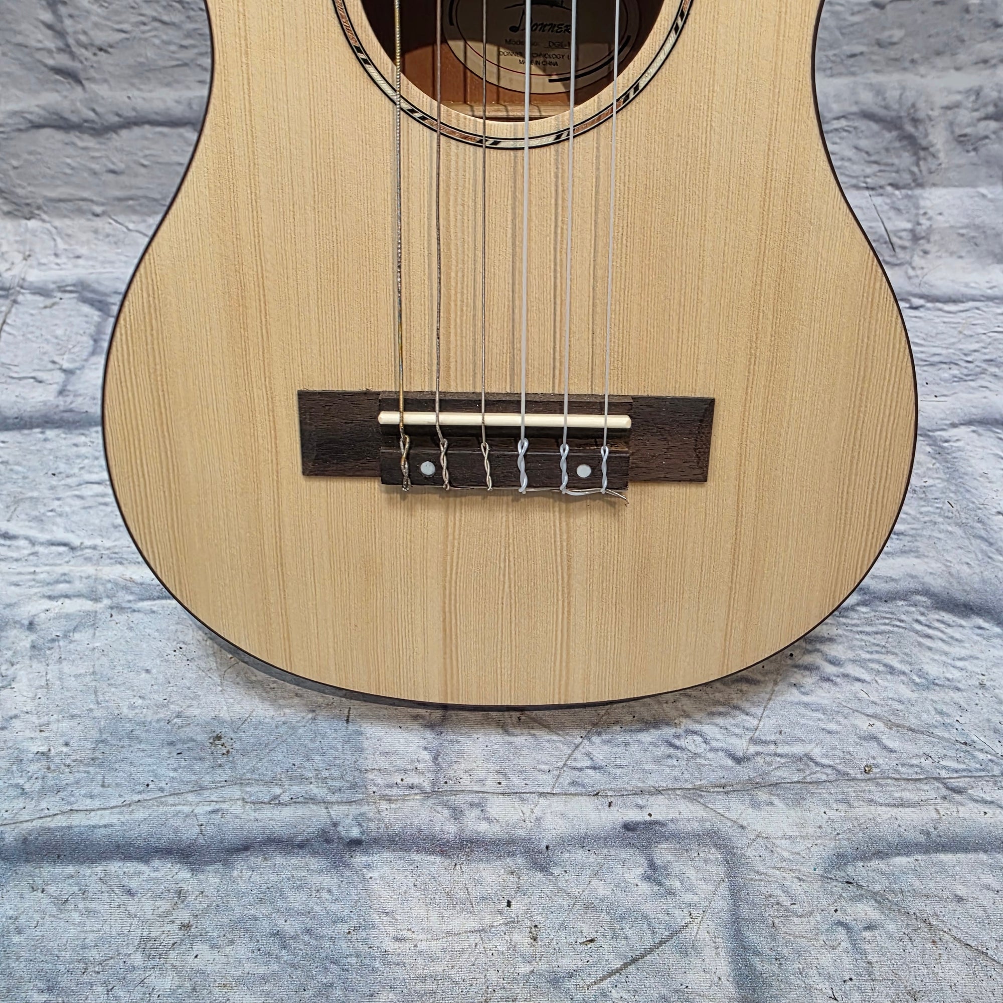 Donner DGL-1 Classical Acoustic Guitar