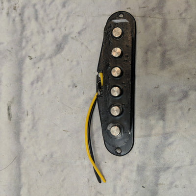 Unknown Single Coil Pickup with Bar Magnet Pickups