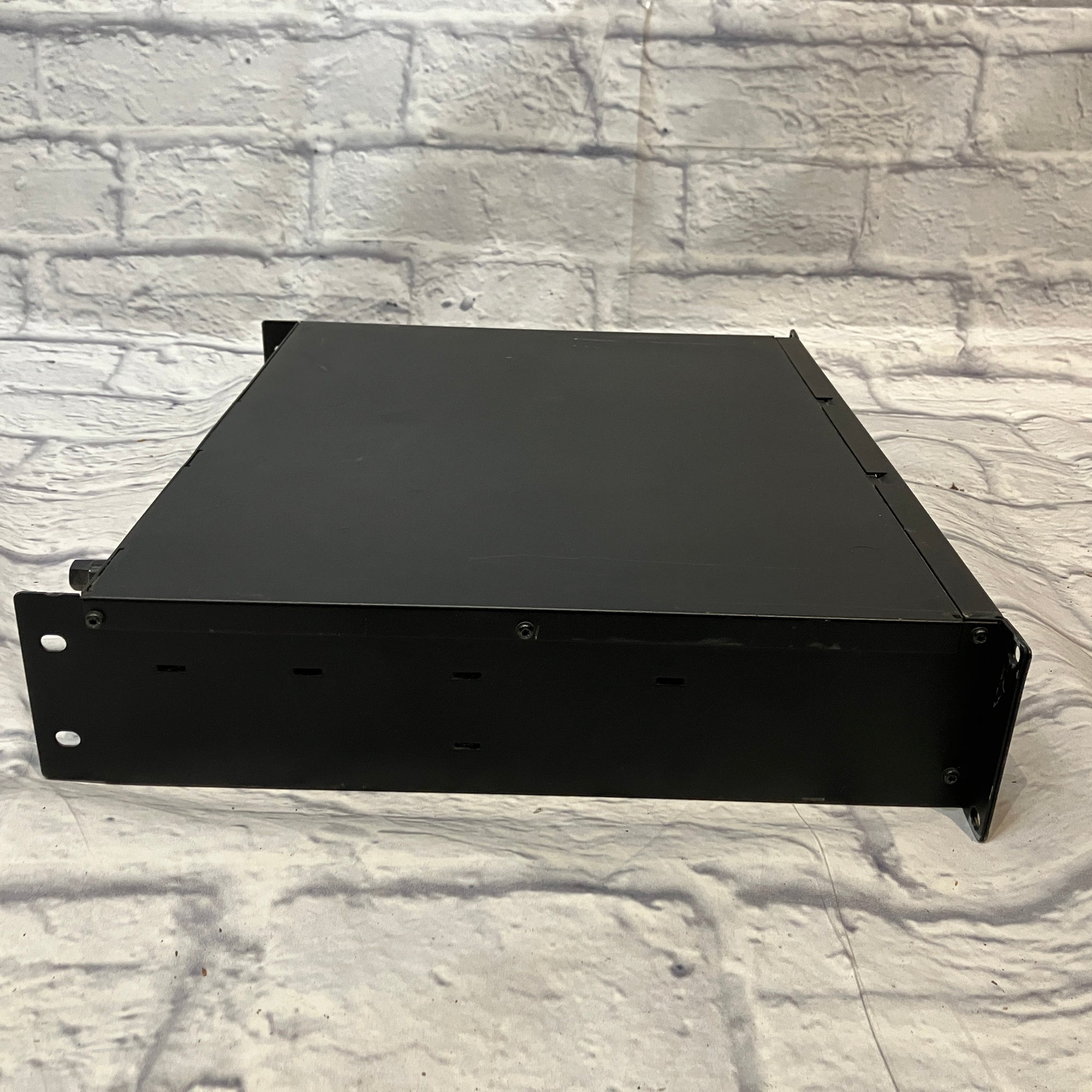 Crown XLS-802 1600 Watt 2 Channel Professional Rack Mount Power Amplifier