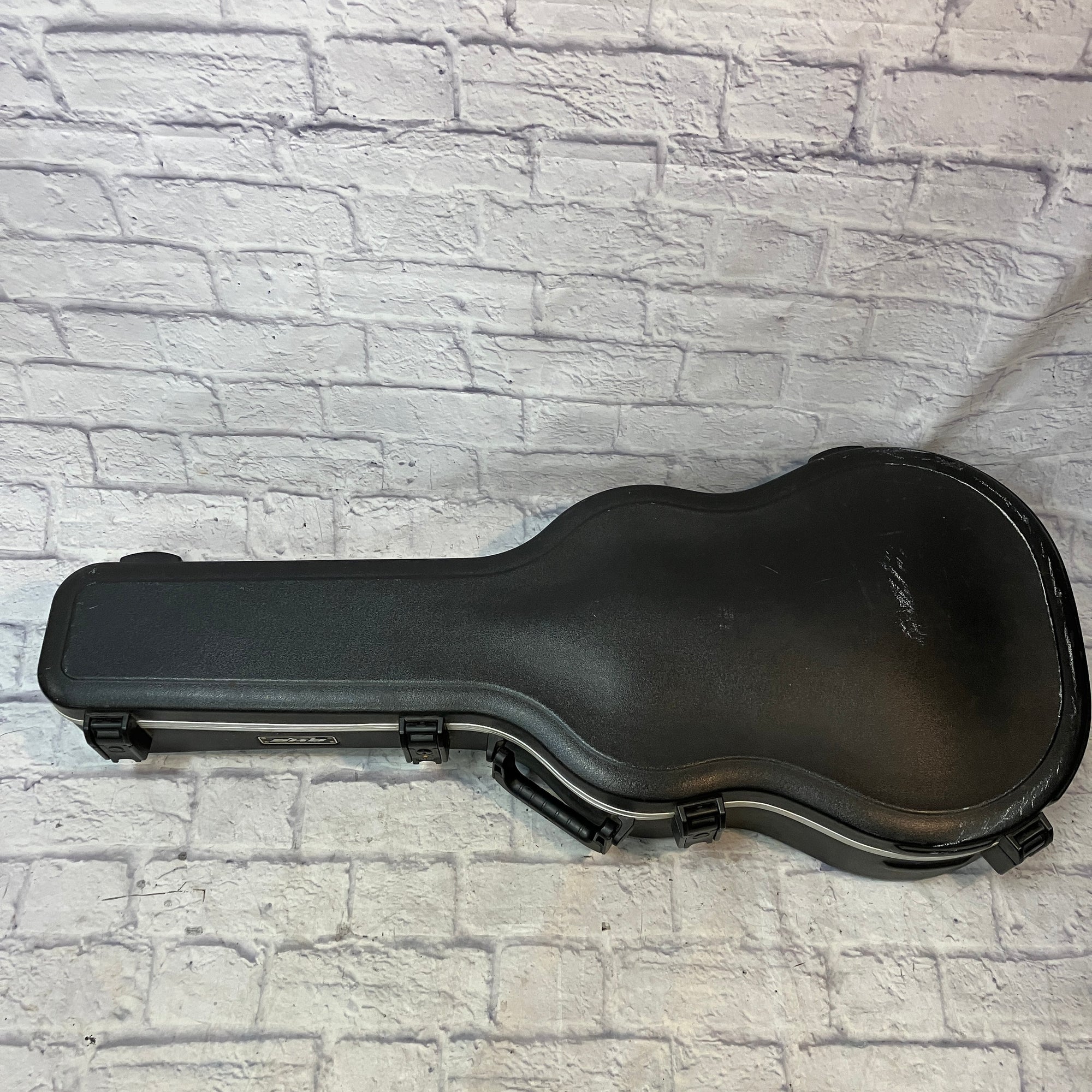 SKB Acoustic Guitar Hard Case
