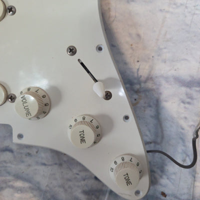 Fender Loaded Stratocaster Pickguard Pickups