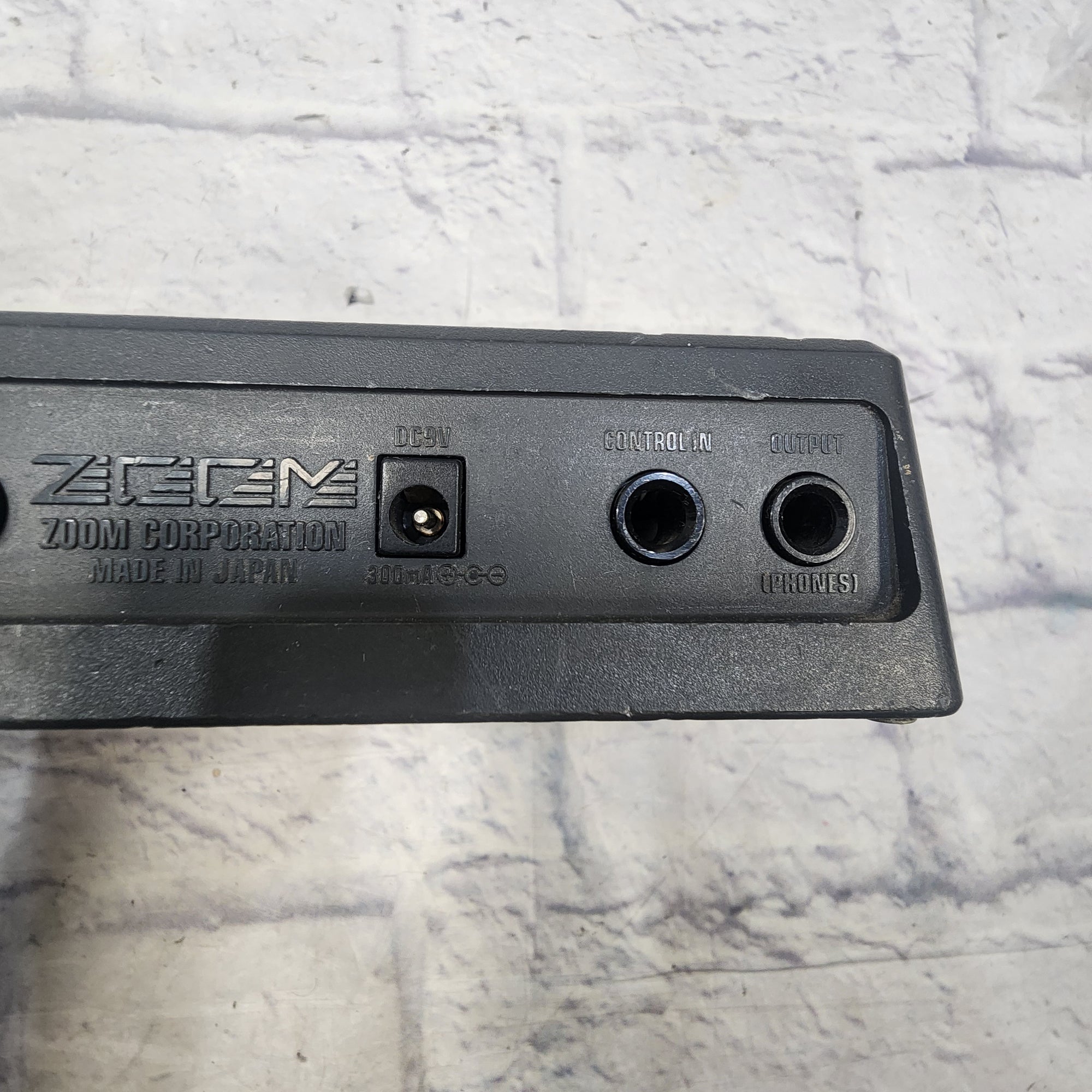 Zoom 504 Multi Effects Pedal for Acoustic Guitar