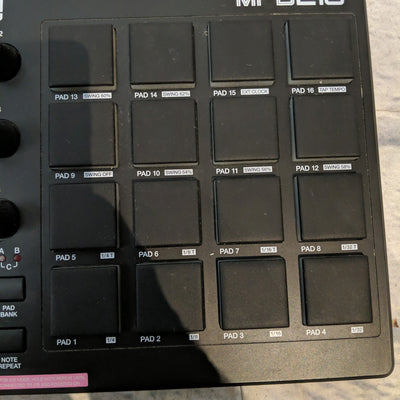Akai MPD218 Controller