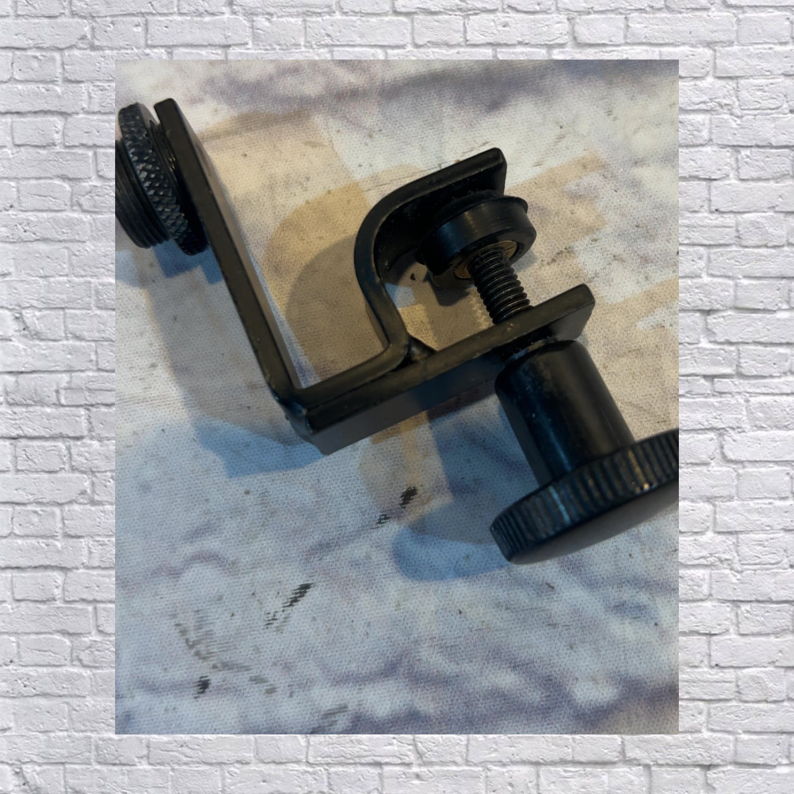 Unknown Pair of Drum Mic Mounting Clips