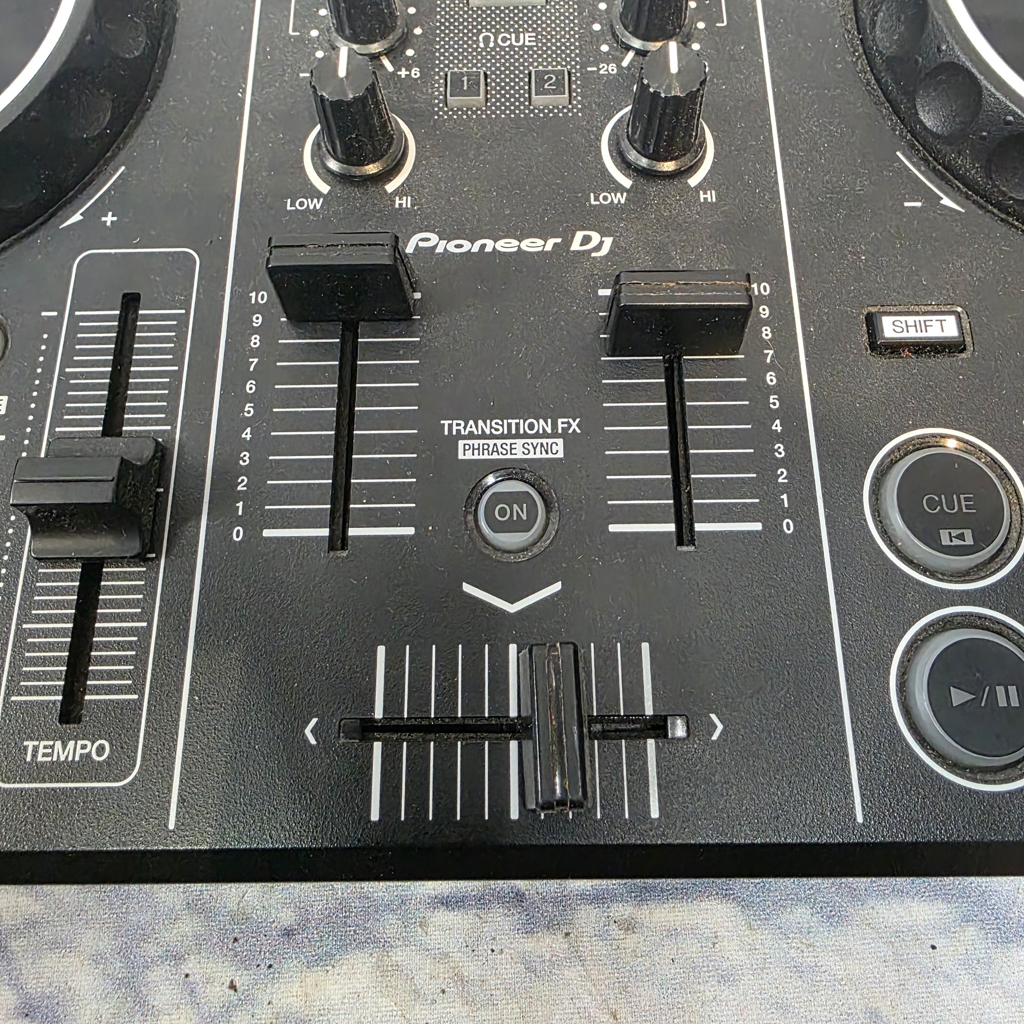 Pioneer DDJ-200 DJ Controller