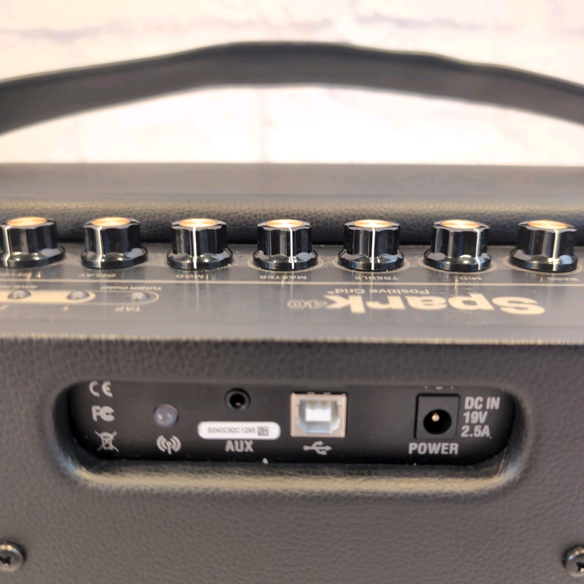 Positive Grid Spark 40 40-Watt 2x4" Modeling Guitar Combo