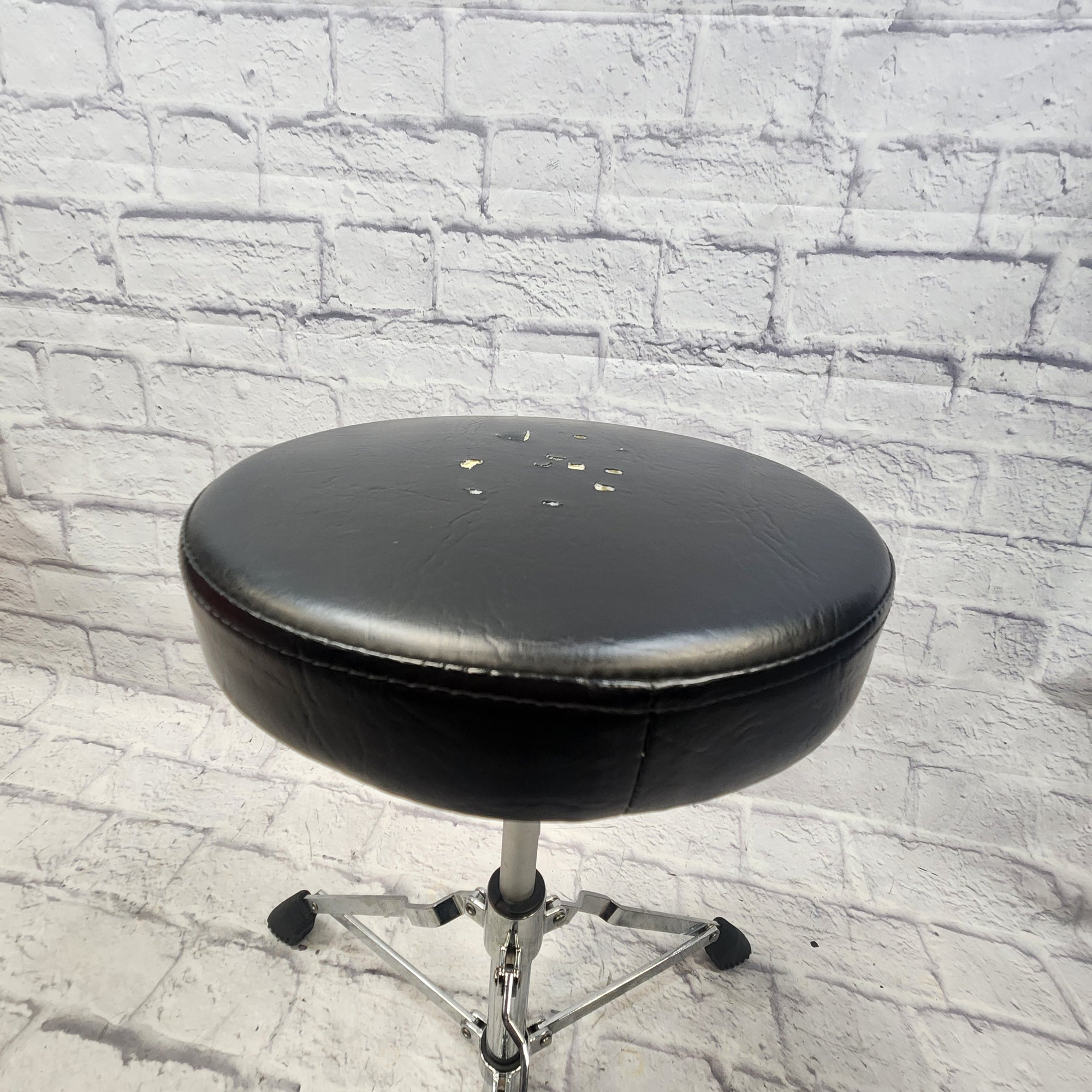 Yamaha Drum Throne AS IS Holes in Seat