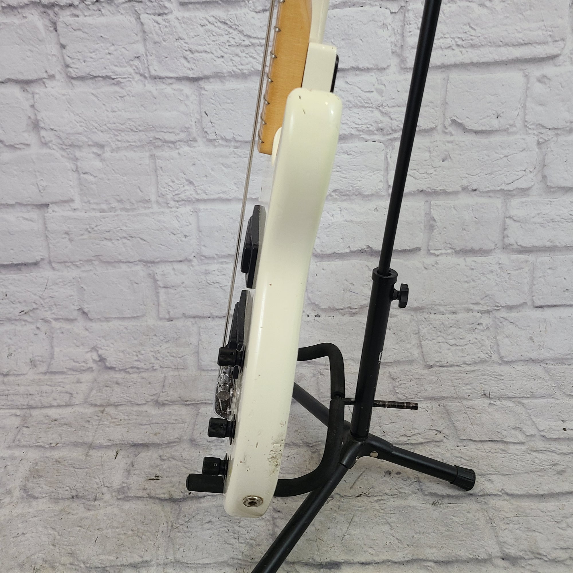 Peavey Foundation 4 String Bass Guitar