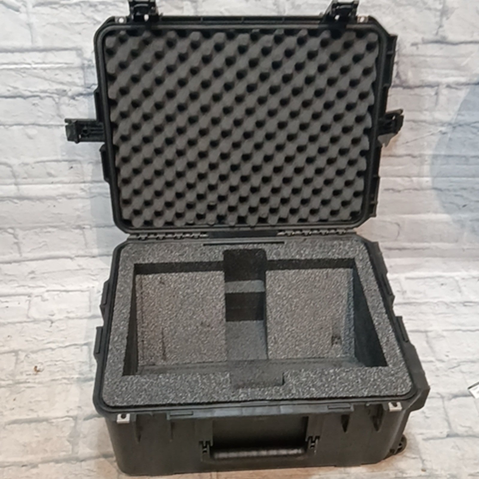 SKB i-series  Flight Case DJ Case ( Tailored for MS-20 and other gear)