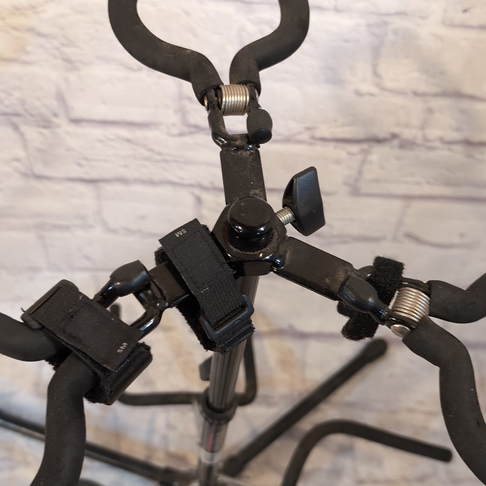 On-Stage GS7353B 3 Guitar Multi Stand