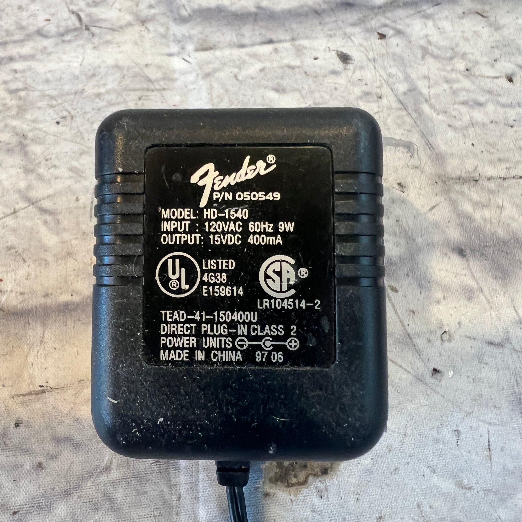 Fender Amp Can 2 Channel 15 Watt Combo Amp with Power Supply.