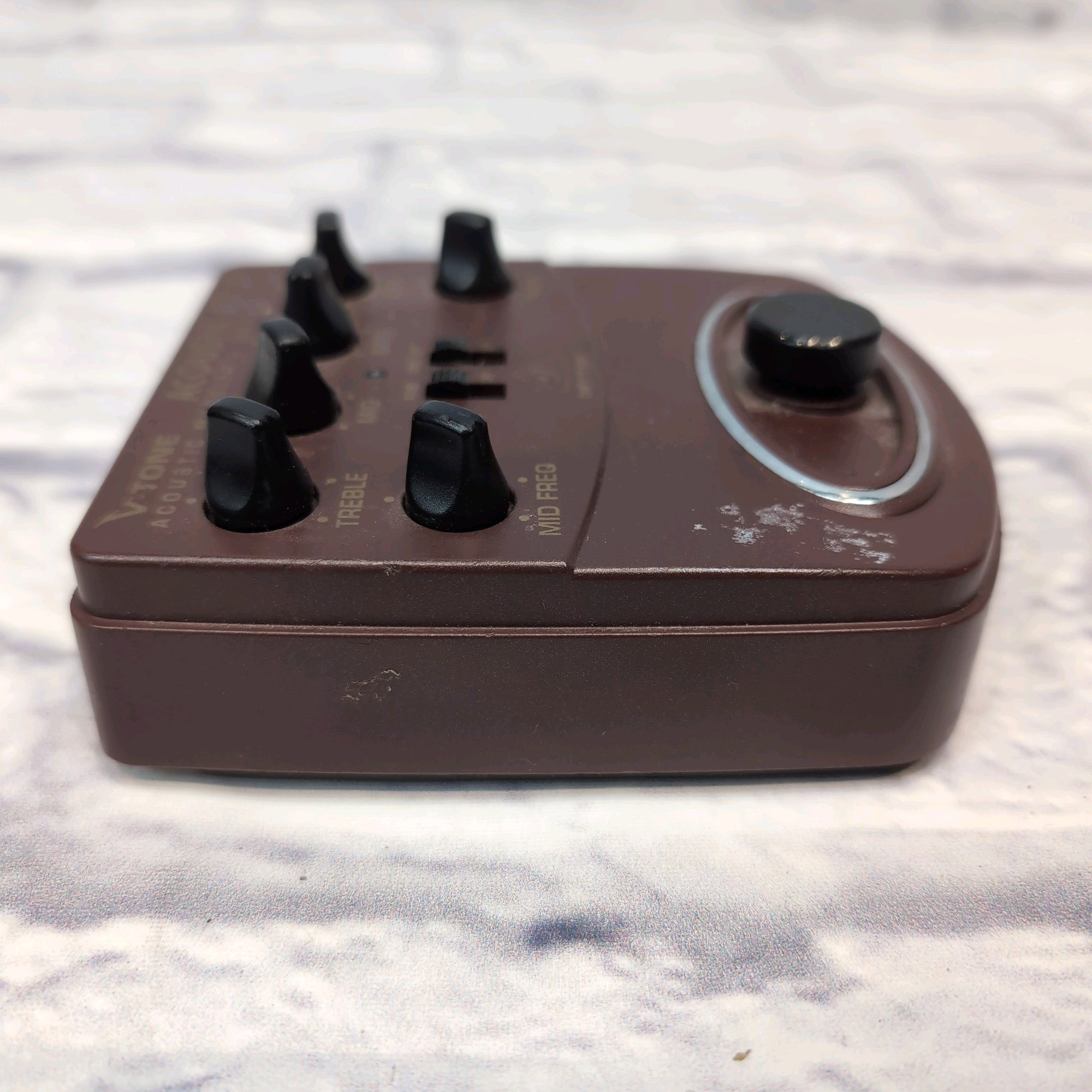 Behringer V-Tone Acoustic ADI21 Acoustic DI Pedal