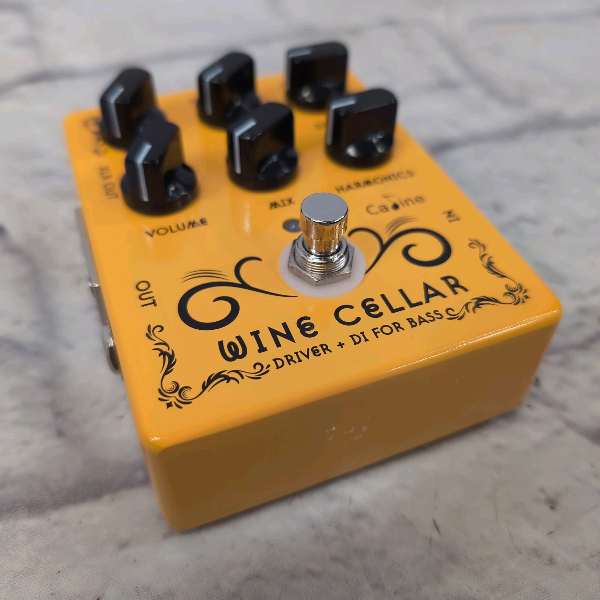 Caline Wine Cellar Bass Drive & DI Pedal