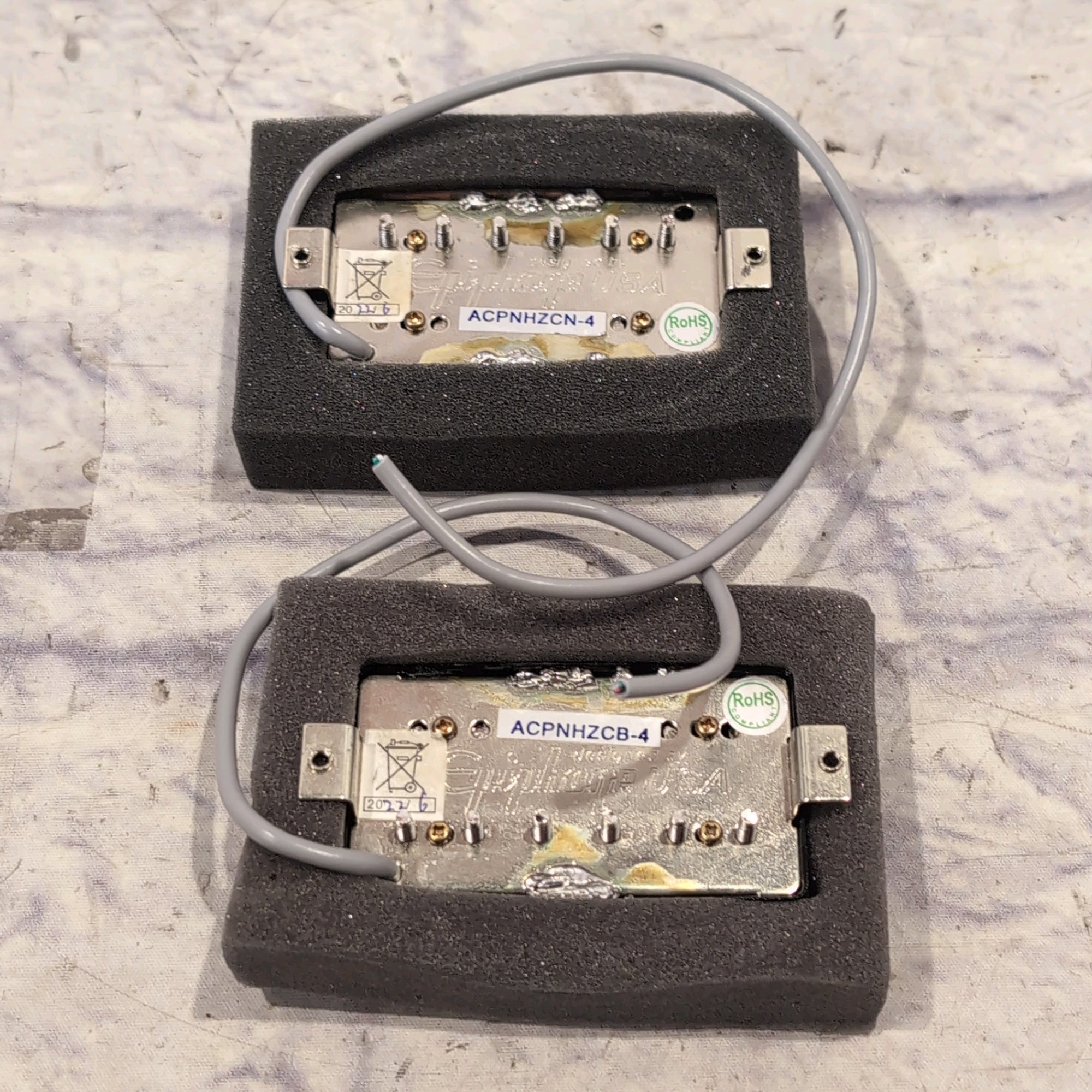 Epiphone Alnico Classic Humbucker Pickup Set with Custom Covers