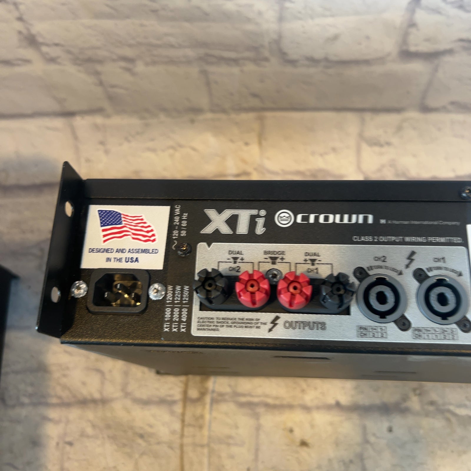 Crown XTI4000 Power Amp