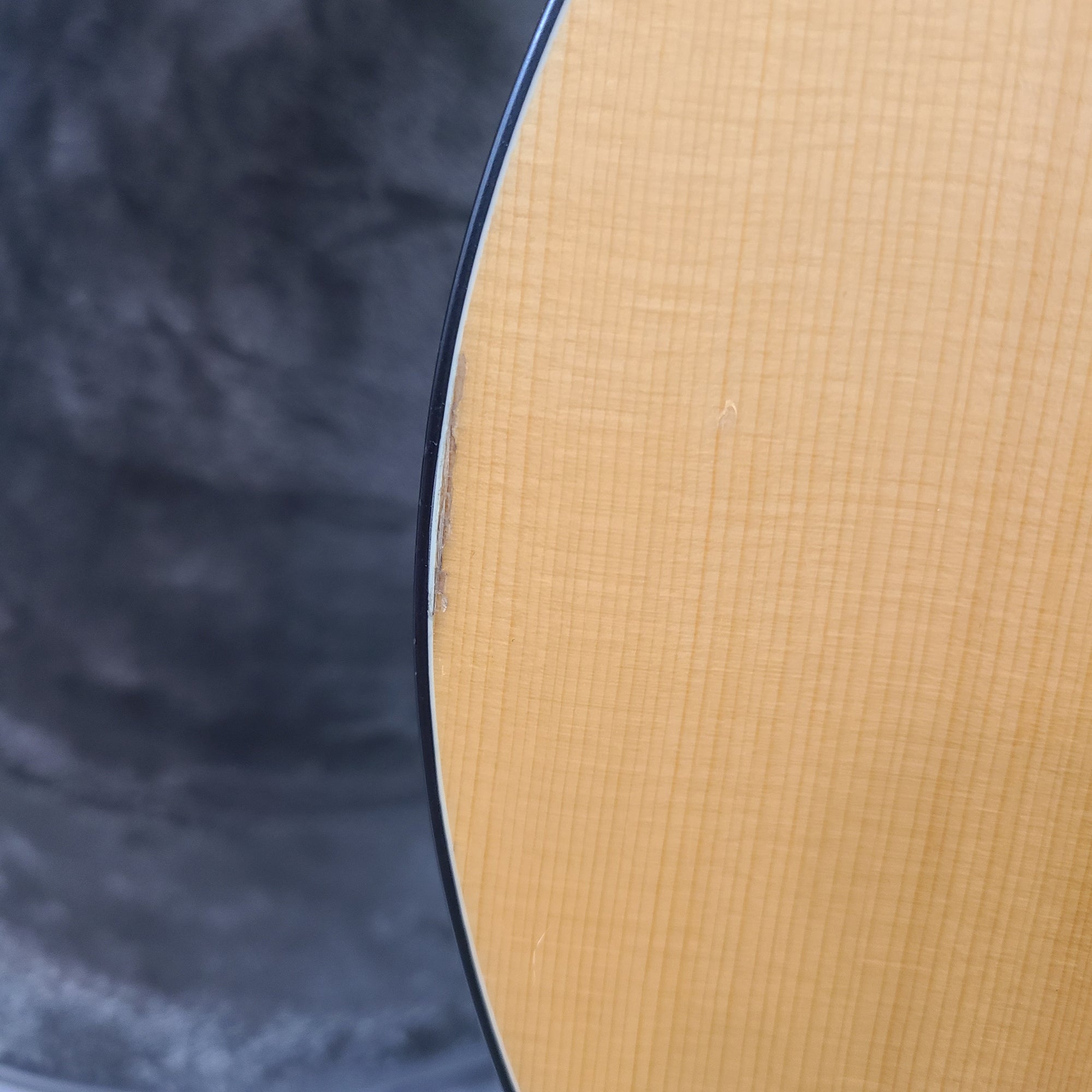 Breedlove D200/ SM, T Dreadnaught w/ Case Acoustic Guitar