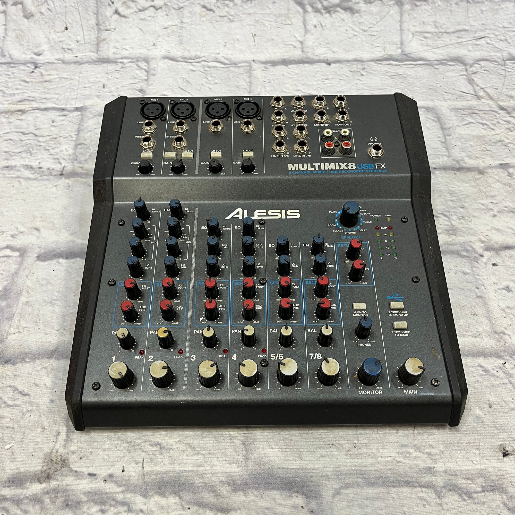 Alesis MultiMix 8 USB FX Mixer - Perfect Circuit