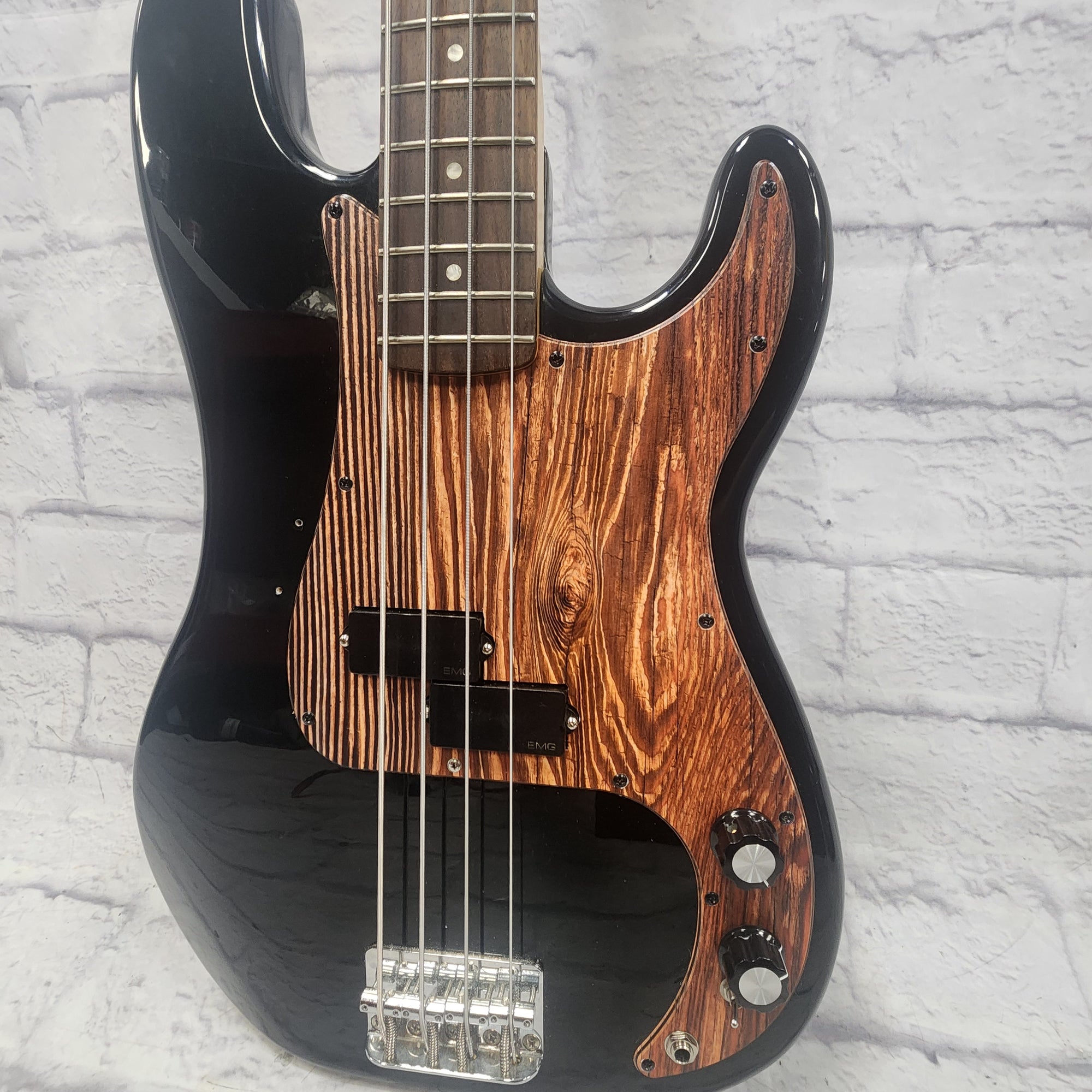 Squier ヴィンテージ・モディファイド・プレシジョンベース 楽天市場】Squier Vintage Modified Precision Bass V 新品 3