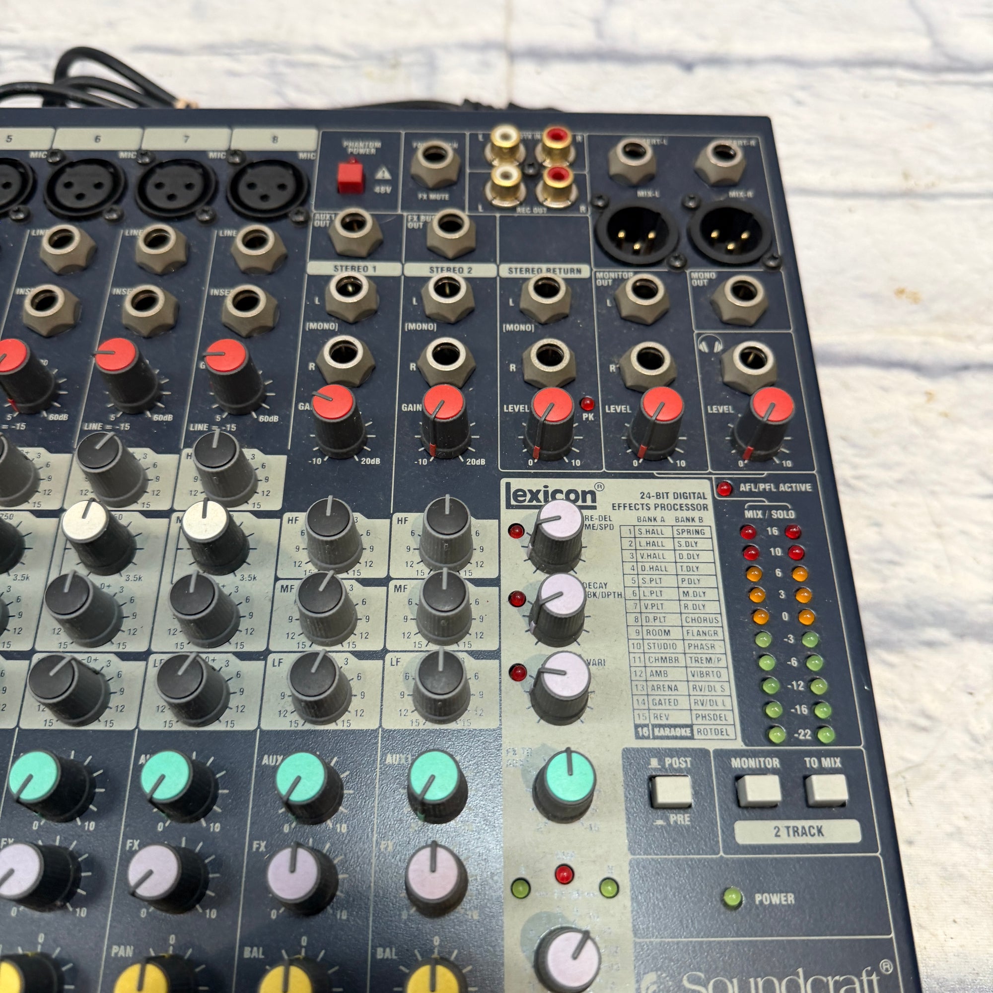 Soundcraft EFX 8 Mixer