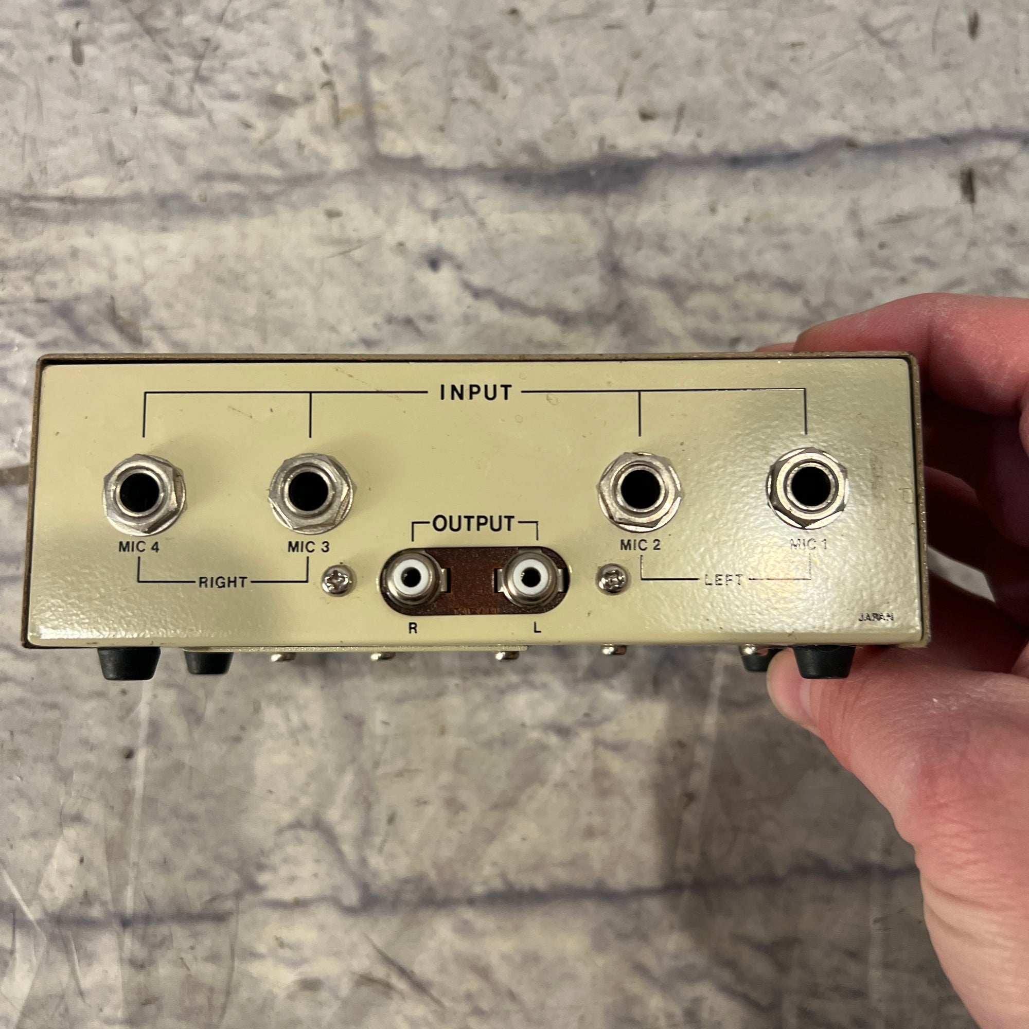 Realistic Stereo Mike Mixer