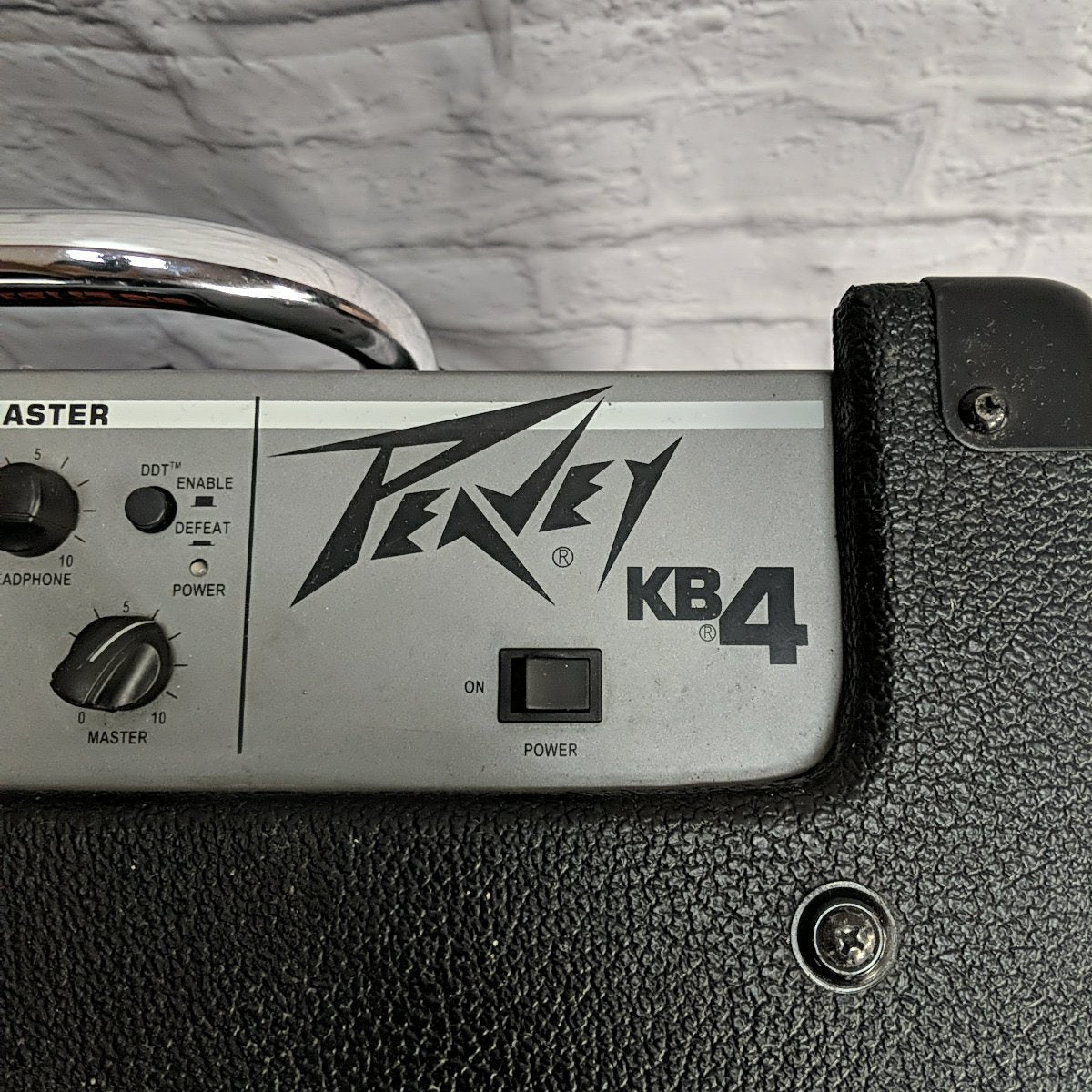 Peavey KB4 Keyboard Combo Amp with Telescoping Handle Wheels