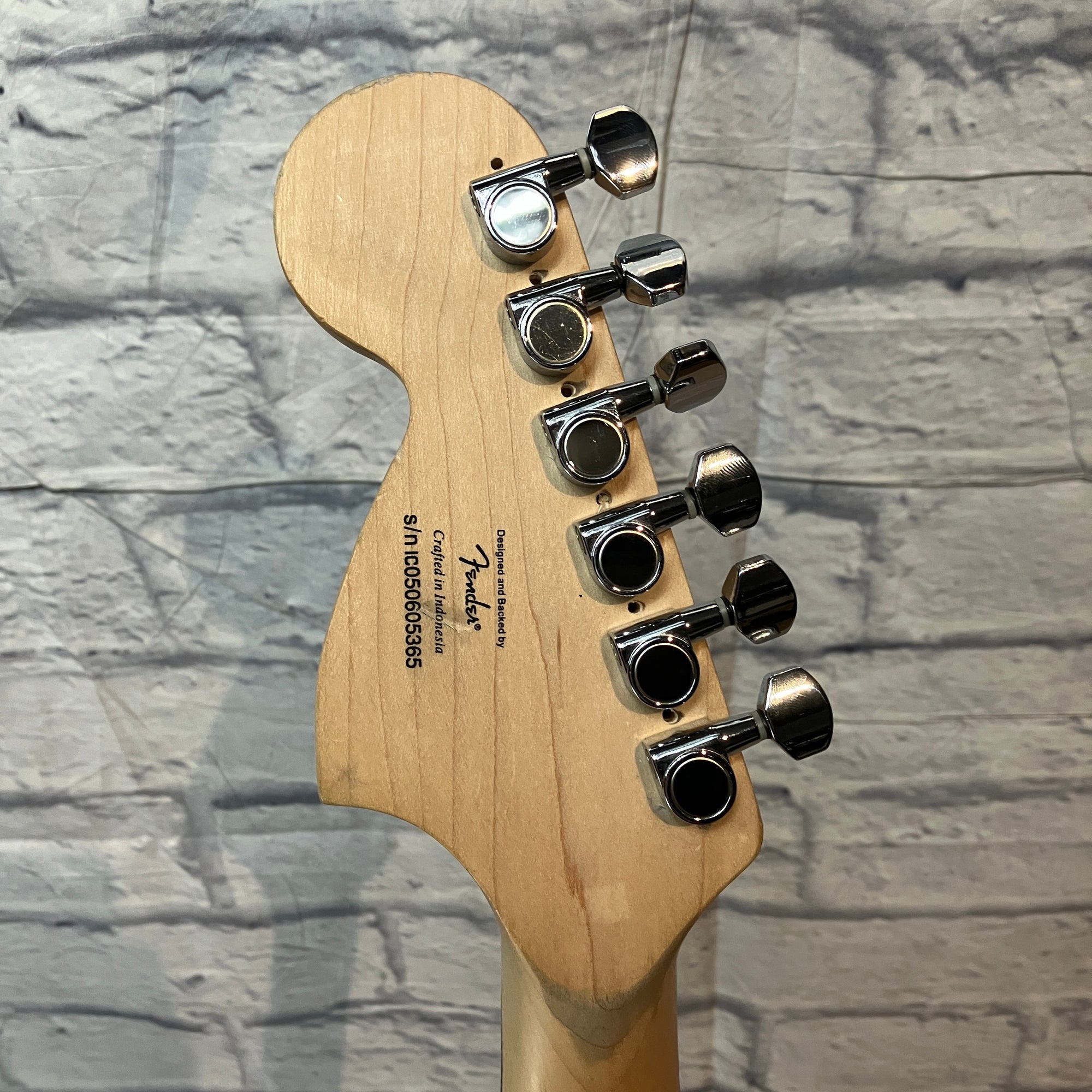 Squier Stratocaster w/ Duncan Bridge H Pickup - Black Electric Guitar