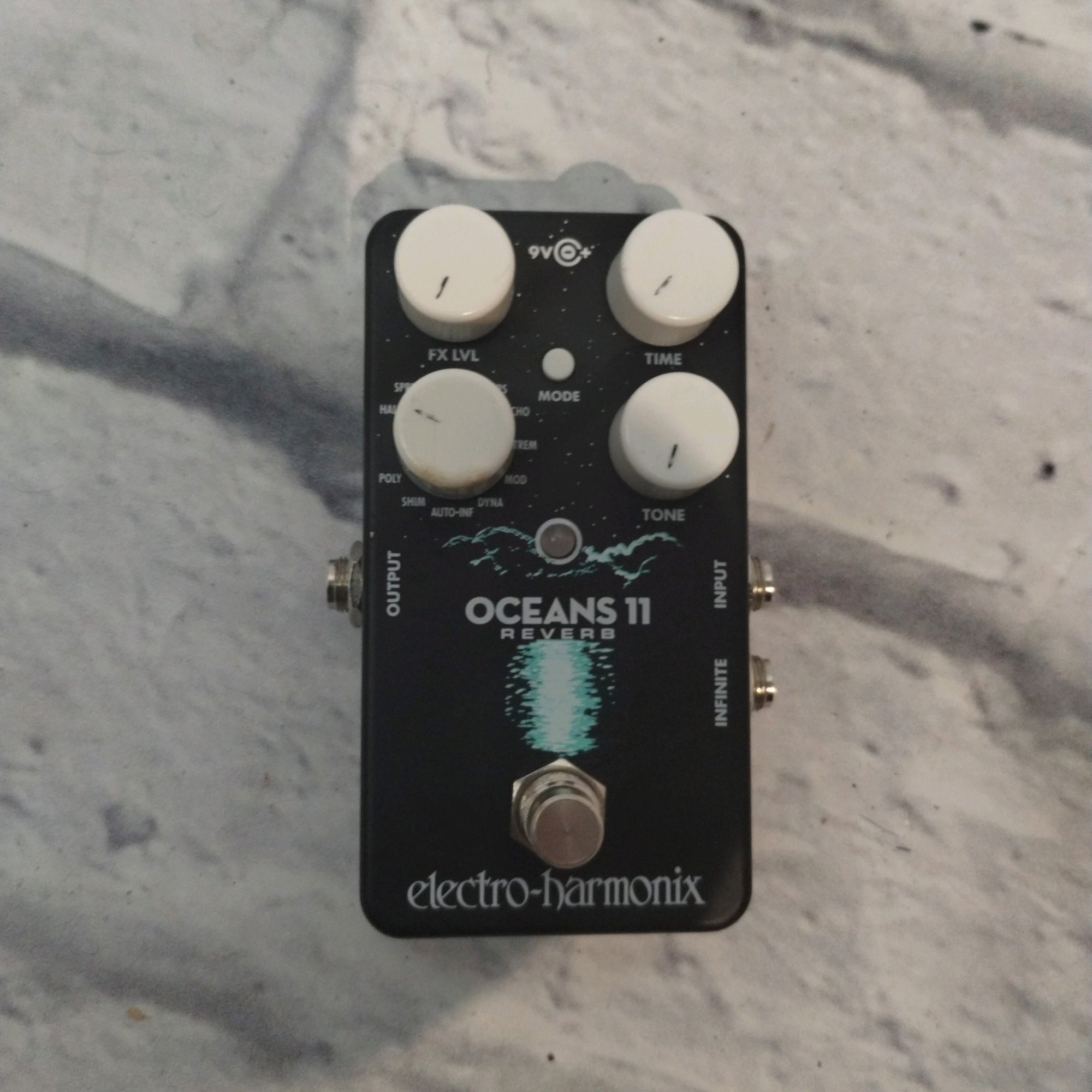 Electro-Harmonix Oceans 11 Reverb Pedal