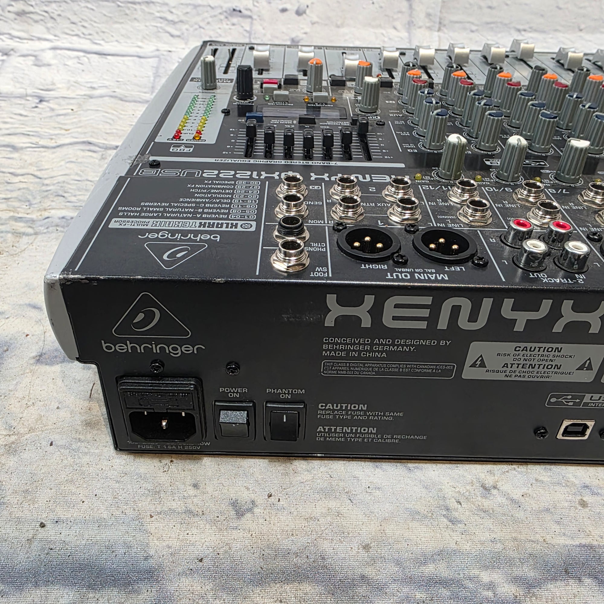 Behringer Xenyyx QX1222USB Mixer