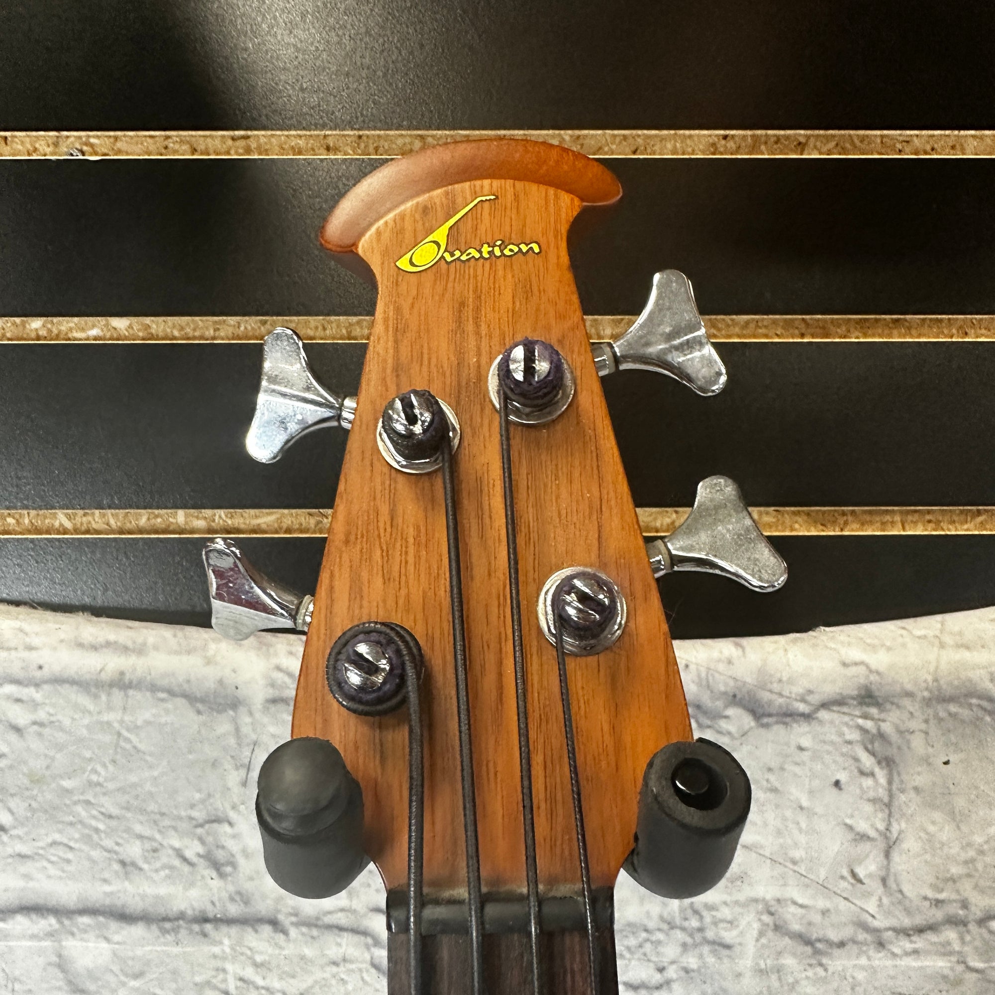 Ovation Celebirty CS 274 Bass ハードケース付 Ovation Celebirty CS 274 Bass ハードケース付 Ovation Celebirty CS