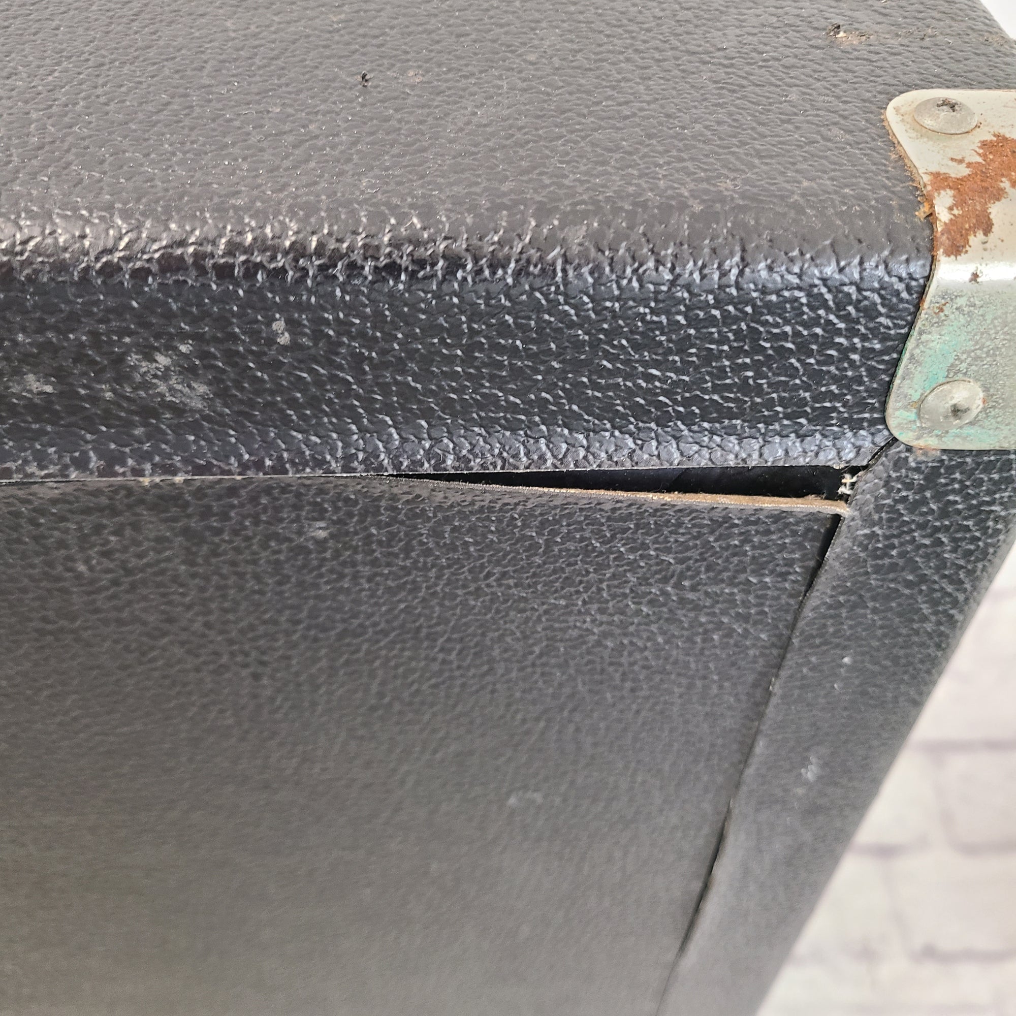 Behringer Ultrastack BG412H 4x12 Guitar Cab