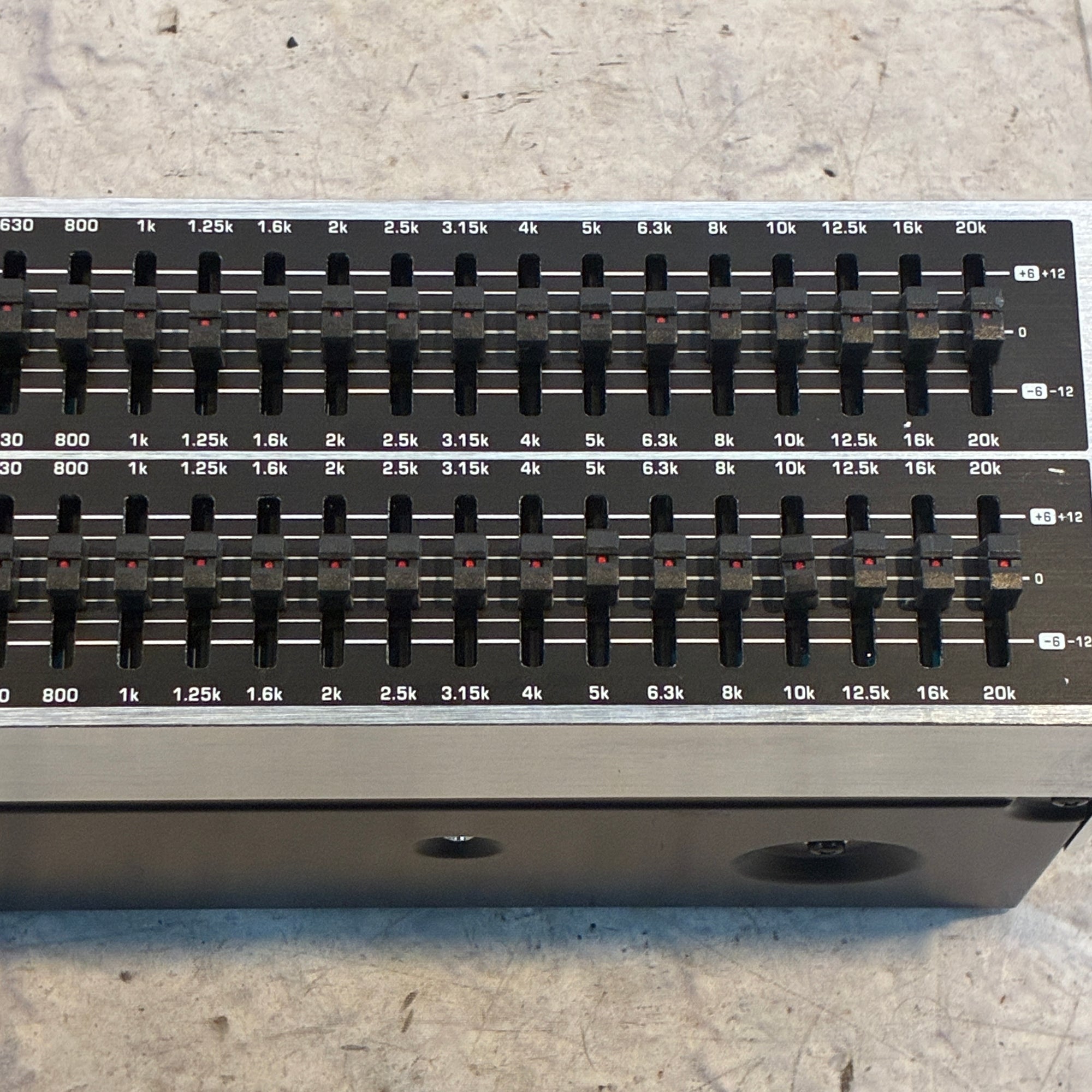 Behringer GEQ3102 Rack EQ