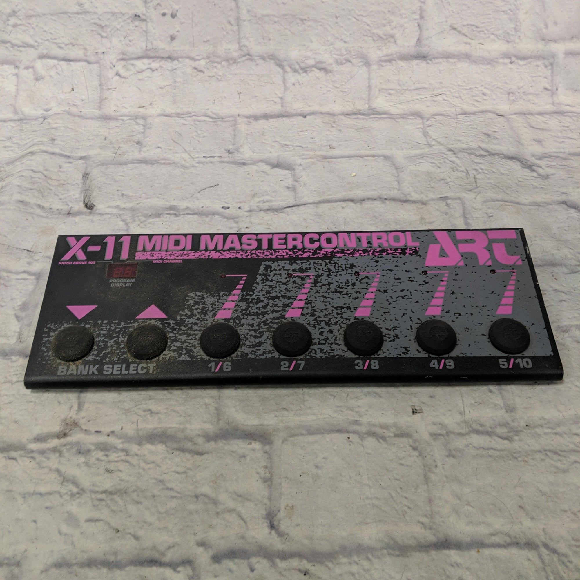 Art MIDI Mastercontrol X-11 Floor Controller
