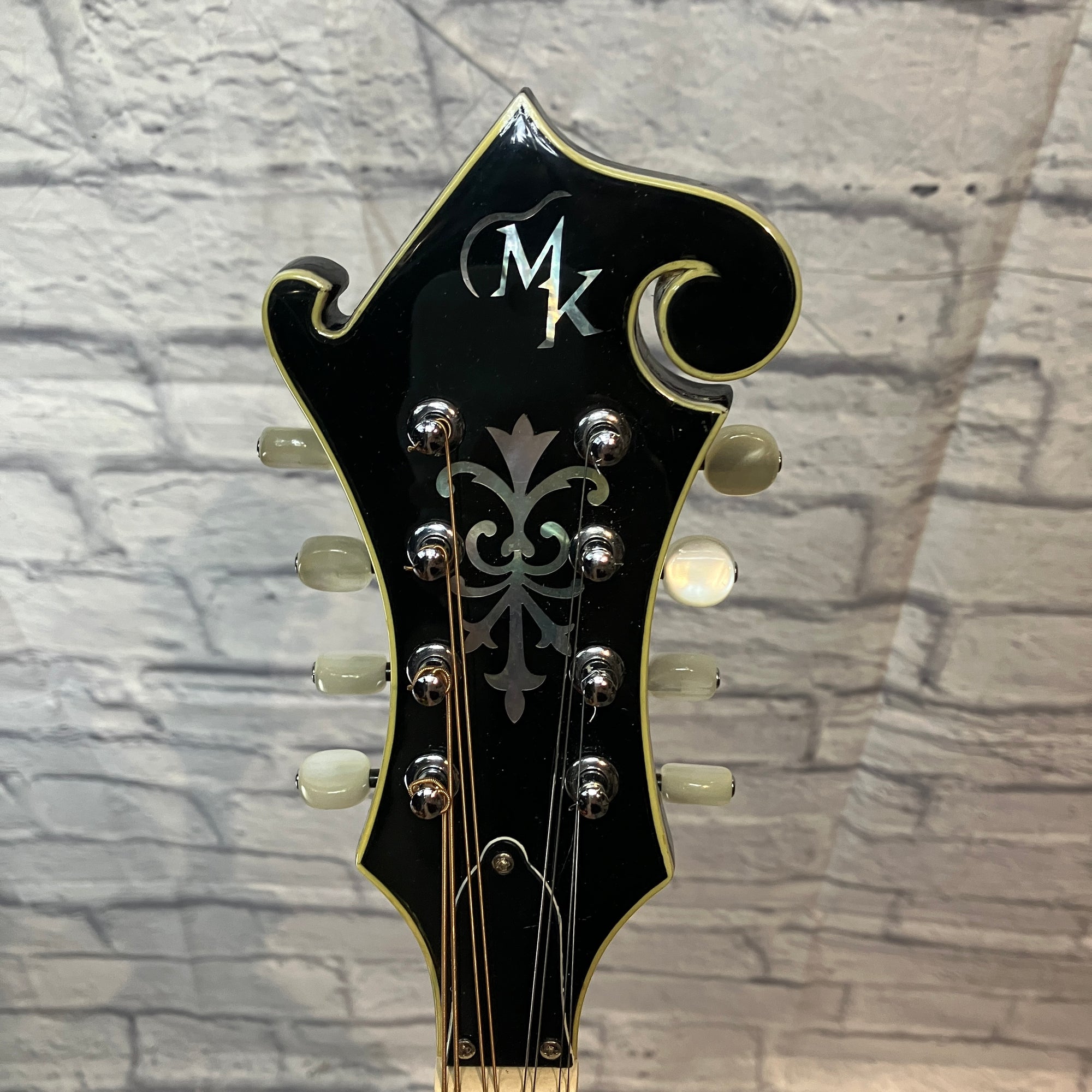 Michael Kelly L-Solid F-Style Mandolin w/ case