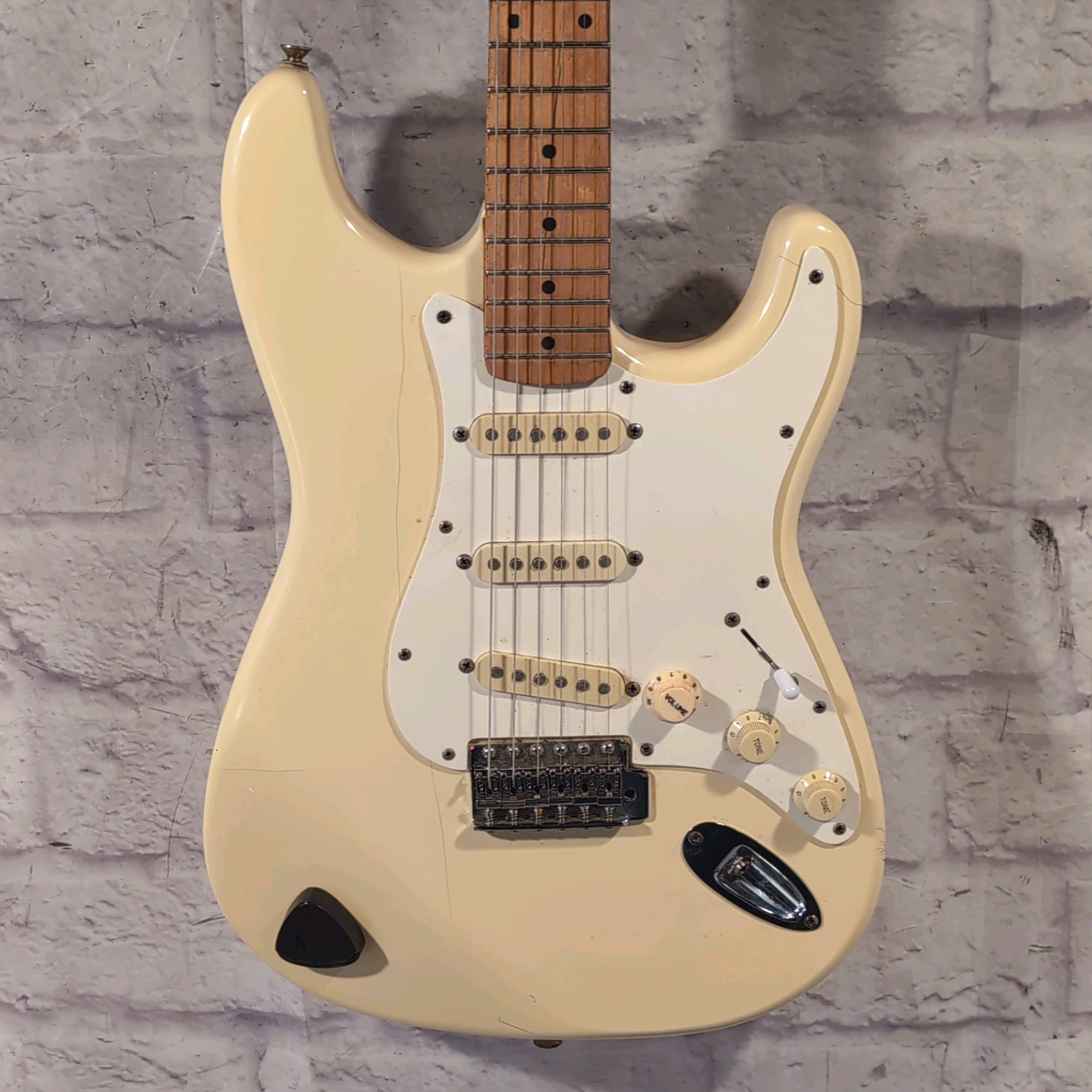 Fender Squier Strat MIK Electric Guitar