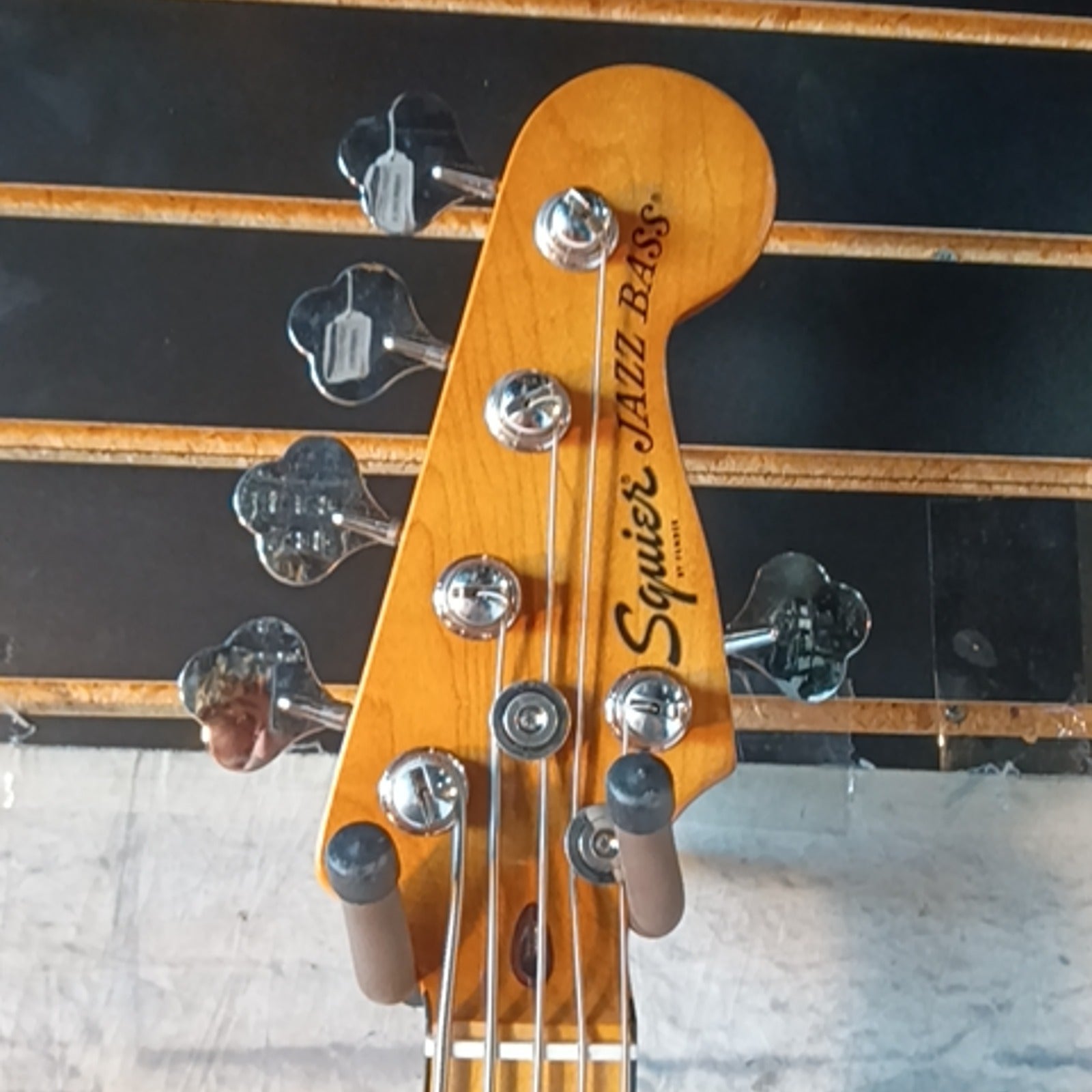 Squier Classic Vibe 70's 5 String Bass 5 String Bass Guitar