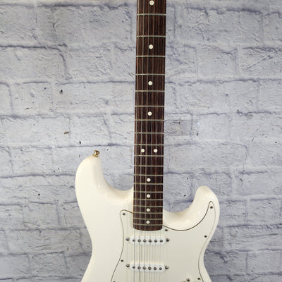 Fender Mexican Roland Ready Strat White Electric Guitar