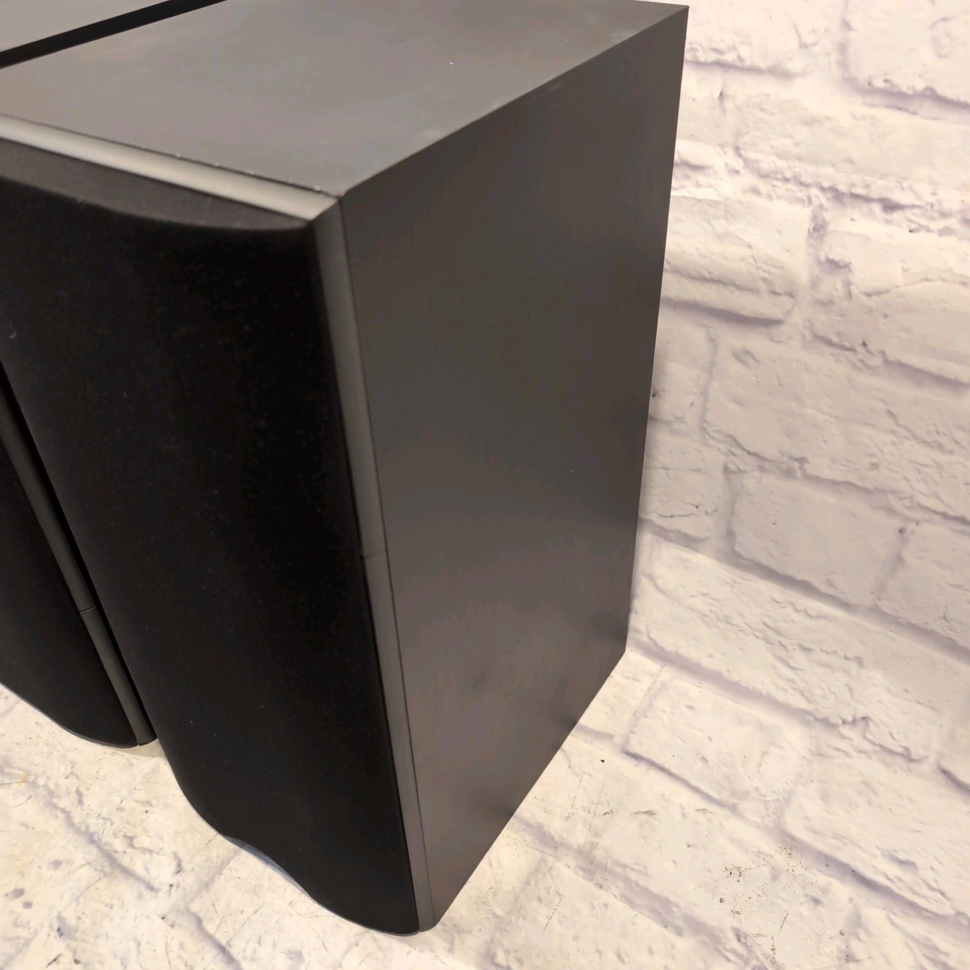 Bowers and Wilkins DM602 S2 Home Audio Speaker Pair