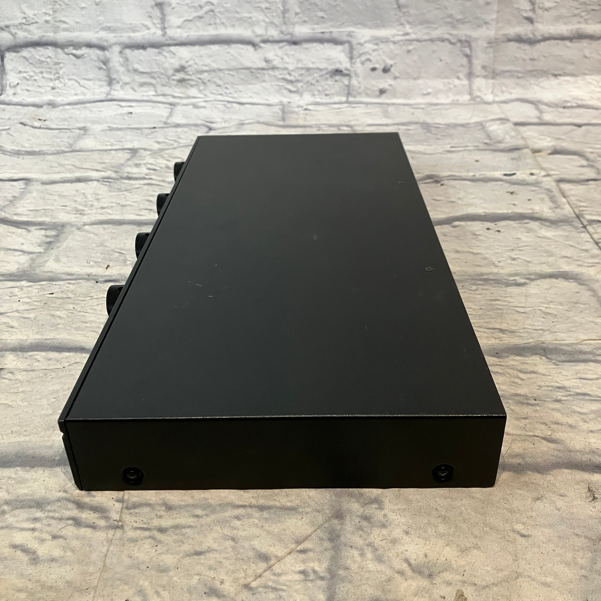 Niles SVL-4 Speaker Selection/Volume Control System