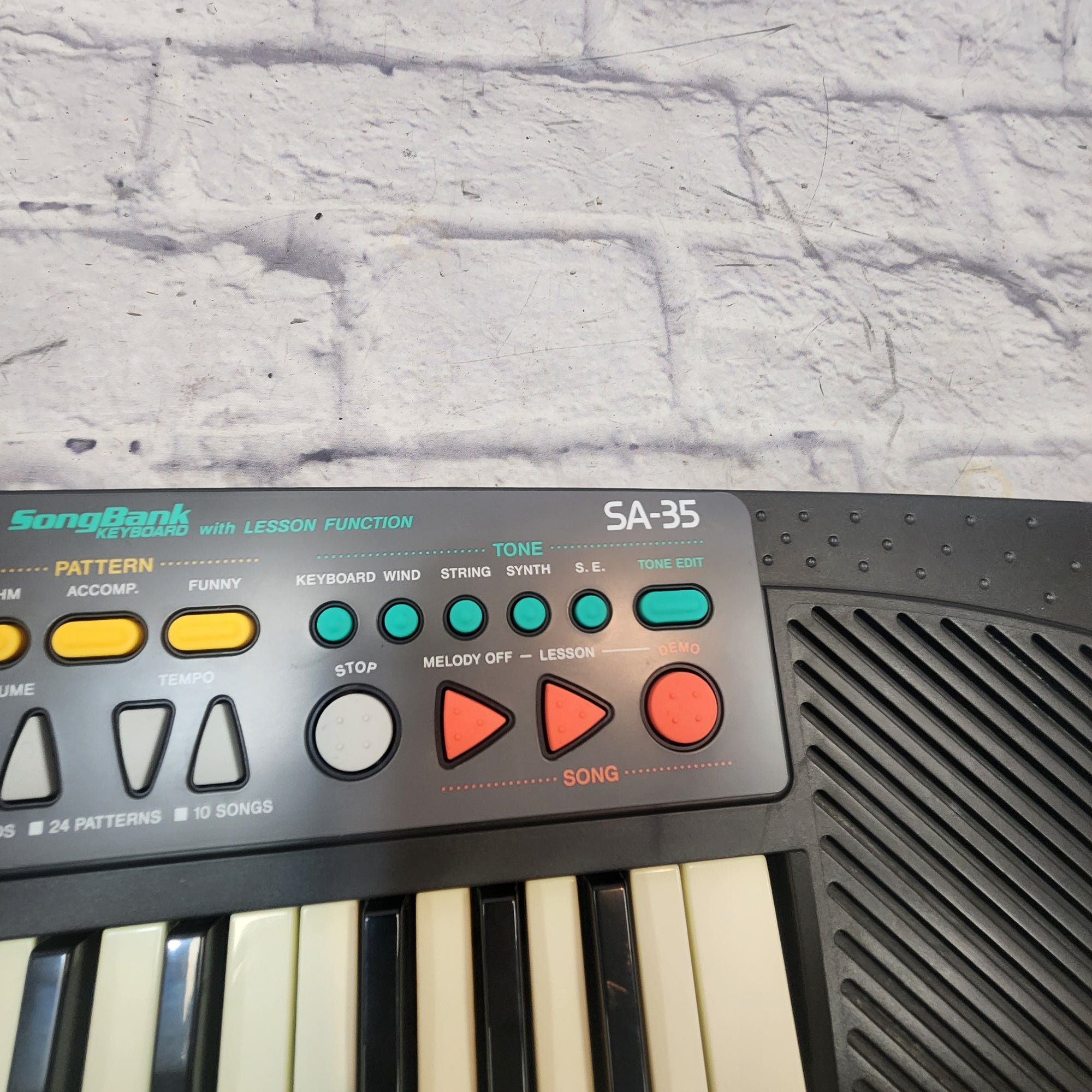 Casio SA-35 PCM Electronic Keyboard 1990s with Power Supply