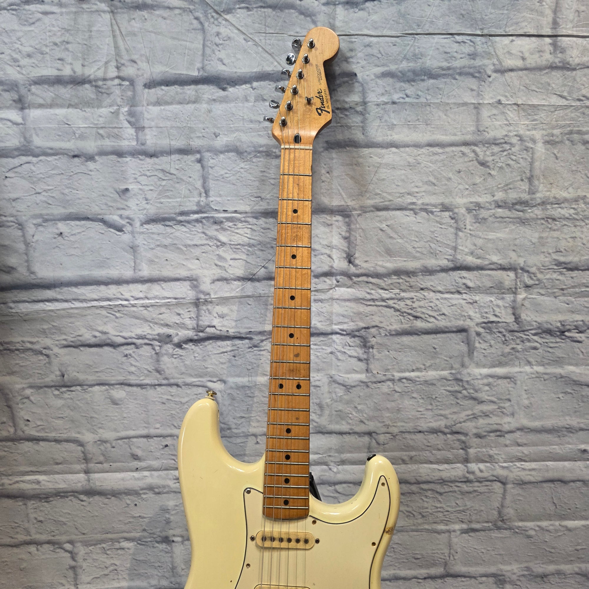 Fender  Traditional Stratocaster (1996-1998) Hybrid Electric Guitar