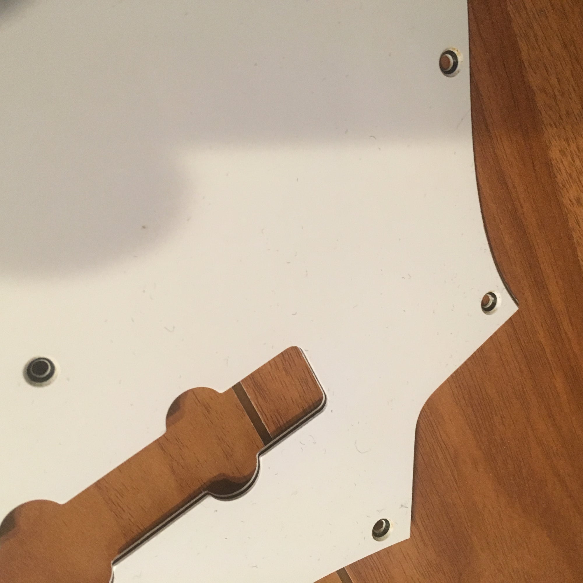 Bass Pickguard White (Single Pickup Slot)