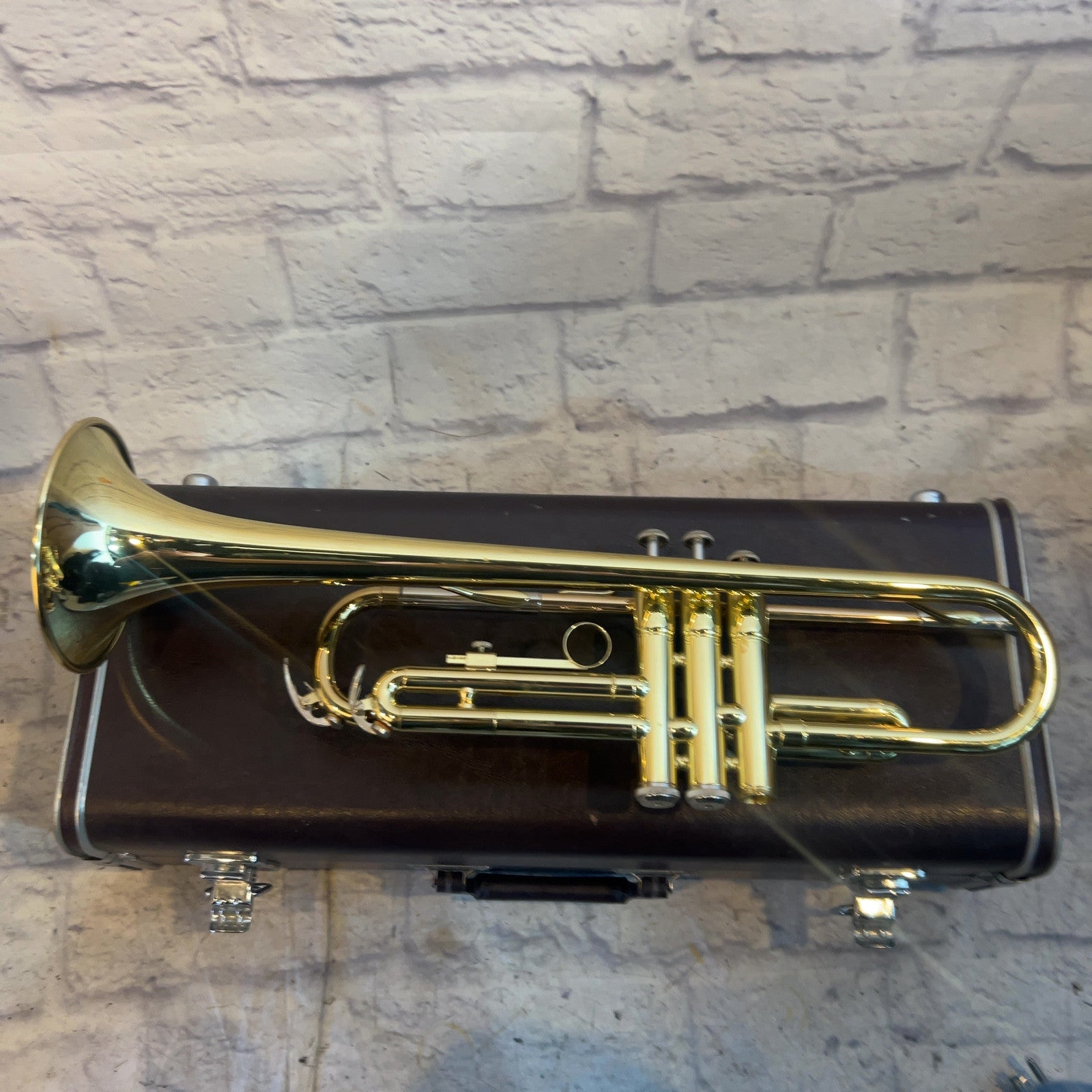 Yamaha YTR-2320 Trumpet with Case Trumpet