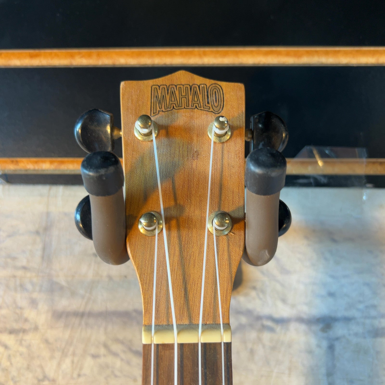 Mahalo U-220 Ukulele