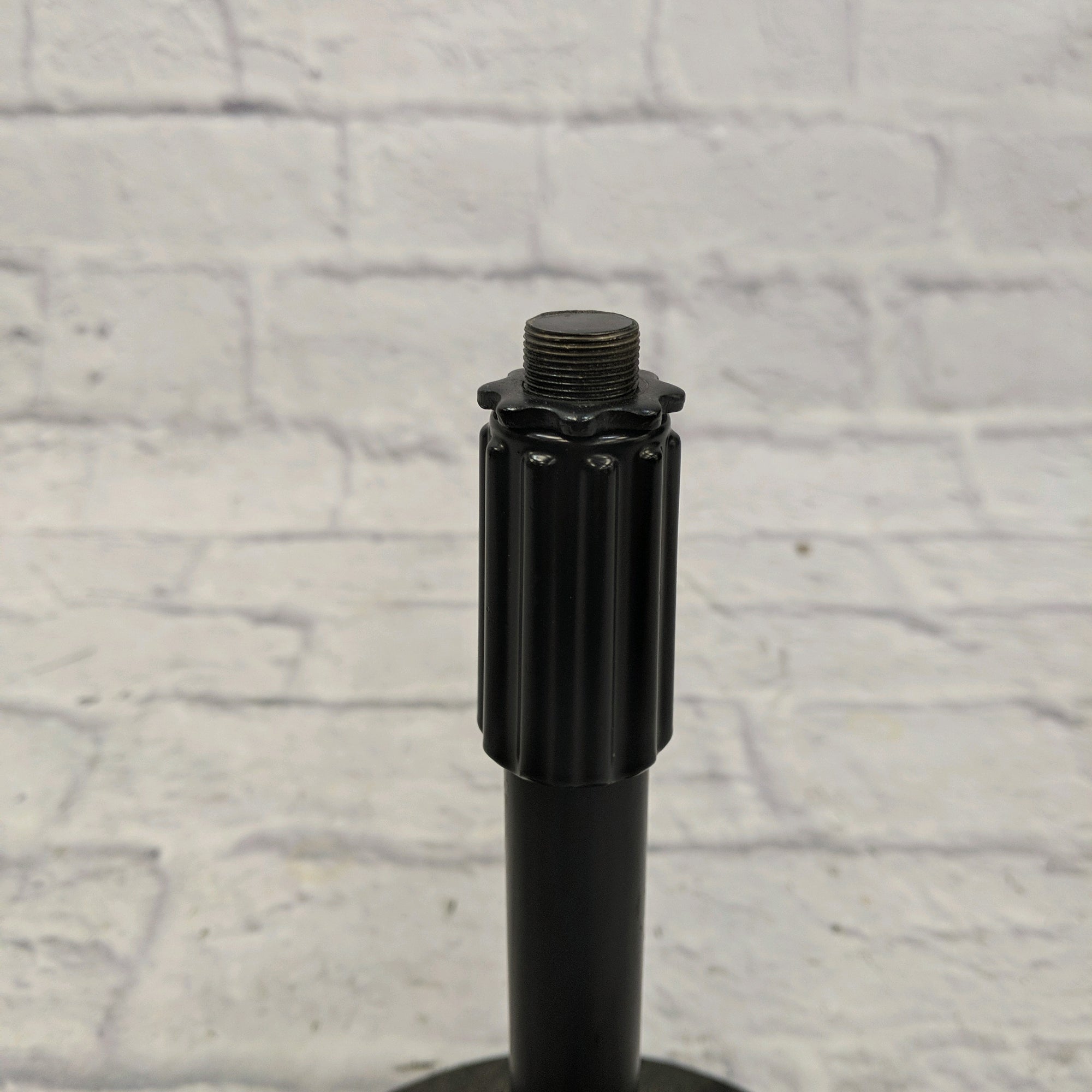 Unknown Desk Top Straight Mic Stand