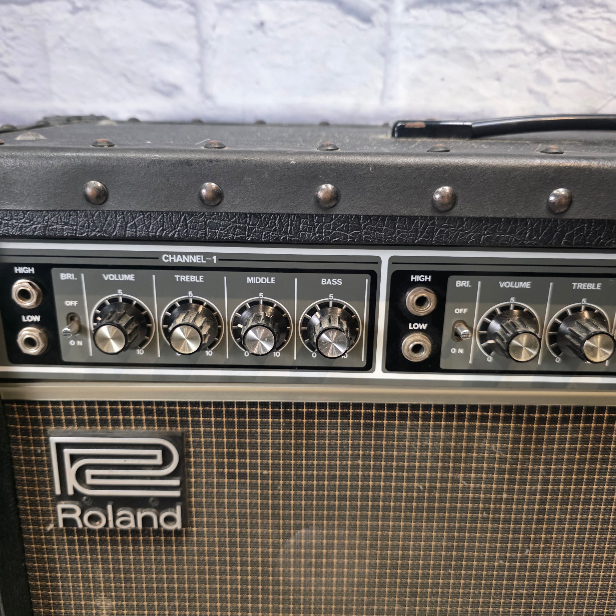 Vintage 1980 Roland Jazz Chorus 120 Guitar Combo Amp
