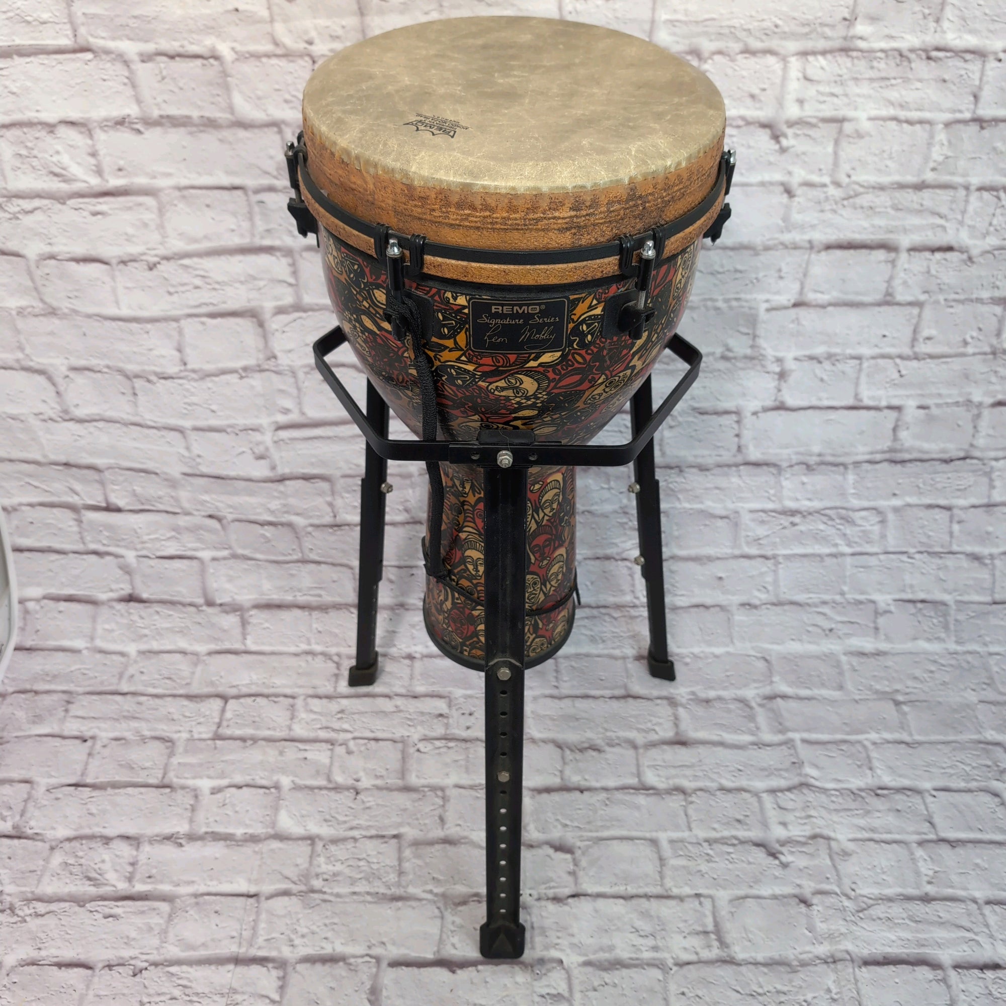 Remo Signature Series Leon Mobley Djembes 12" w/ Stand