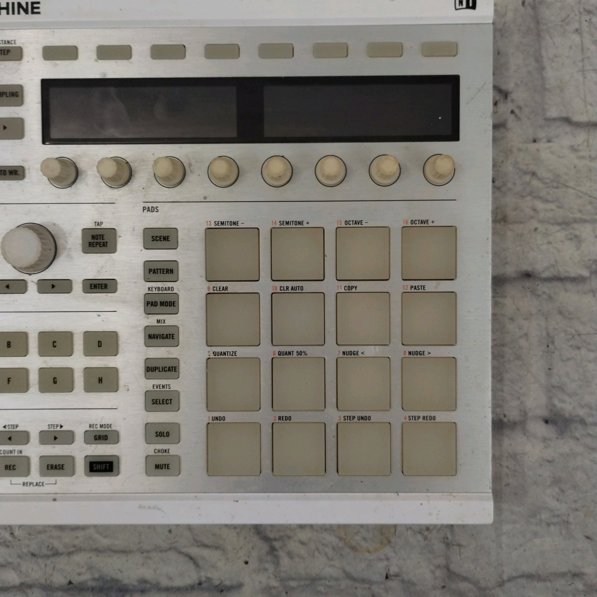 Native Instruments Maschine MK2  White Controller