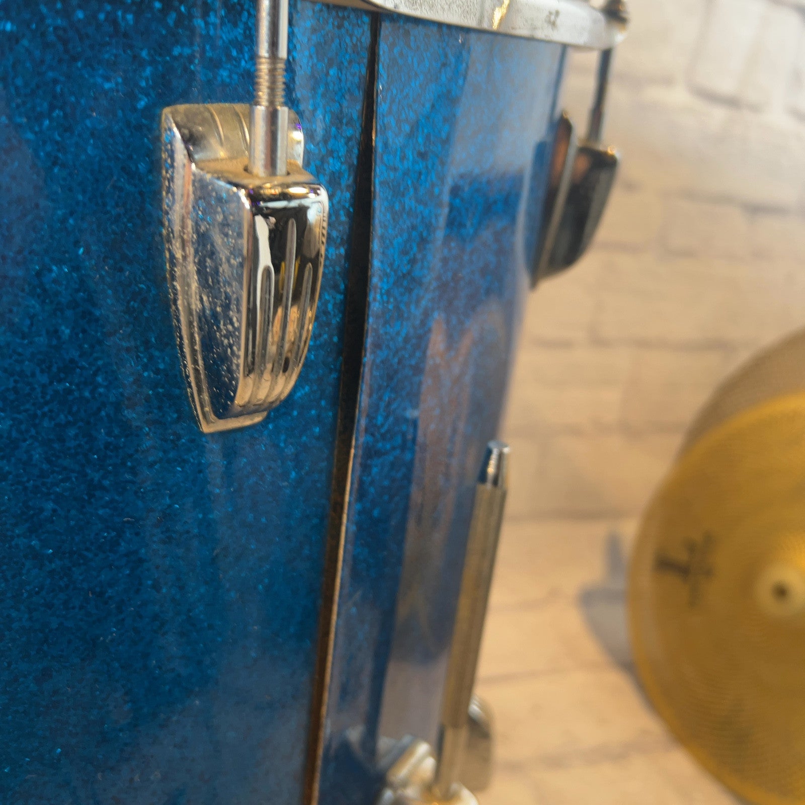 Ludwig 18x16 Vintage 1970 Blue Sparkle Floor Tom